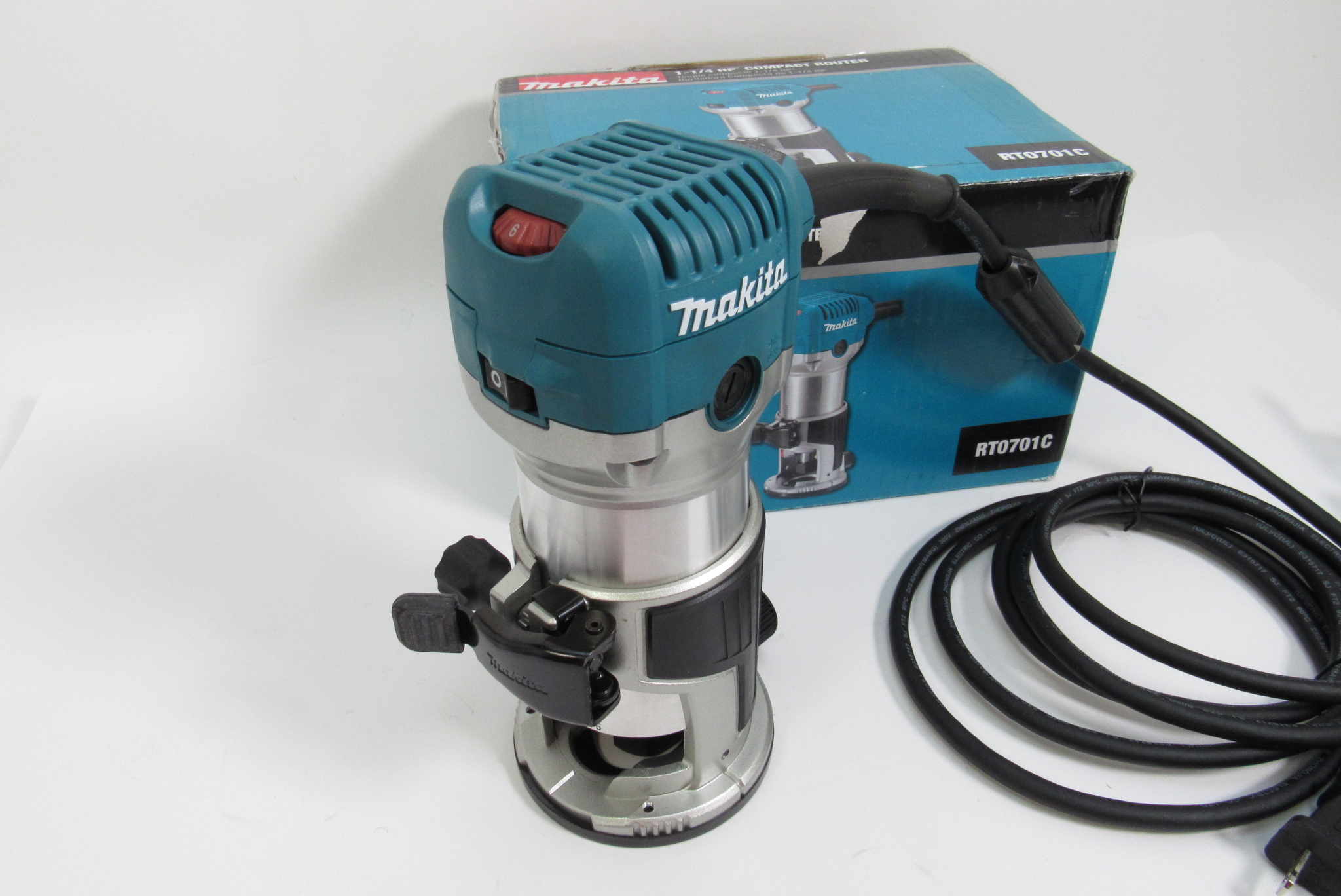 Makita RT0701C 1-1/4'' Corded Compact Router
