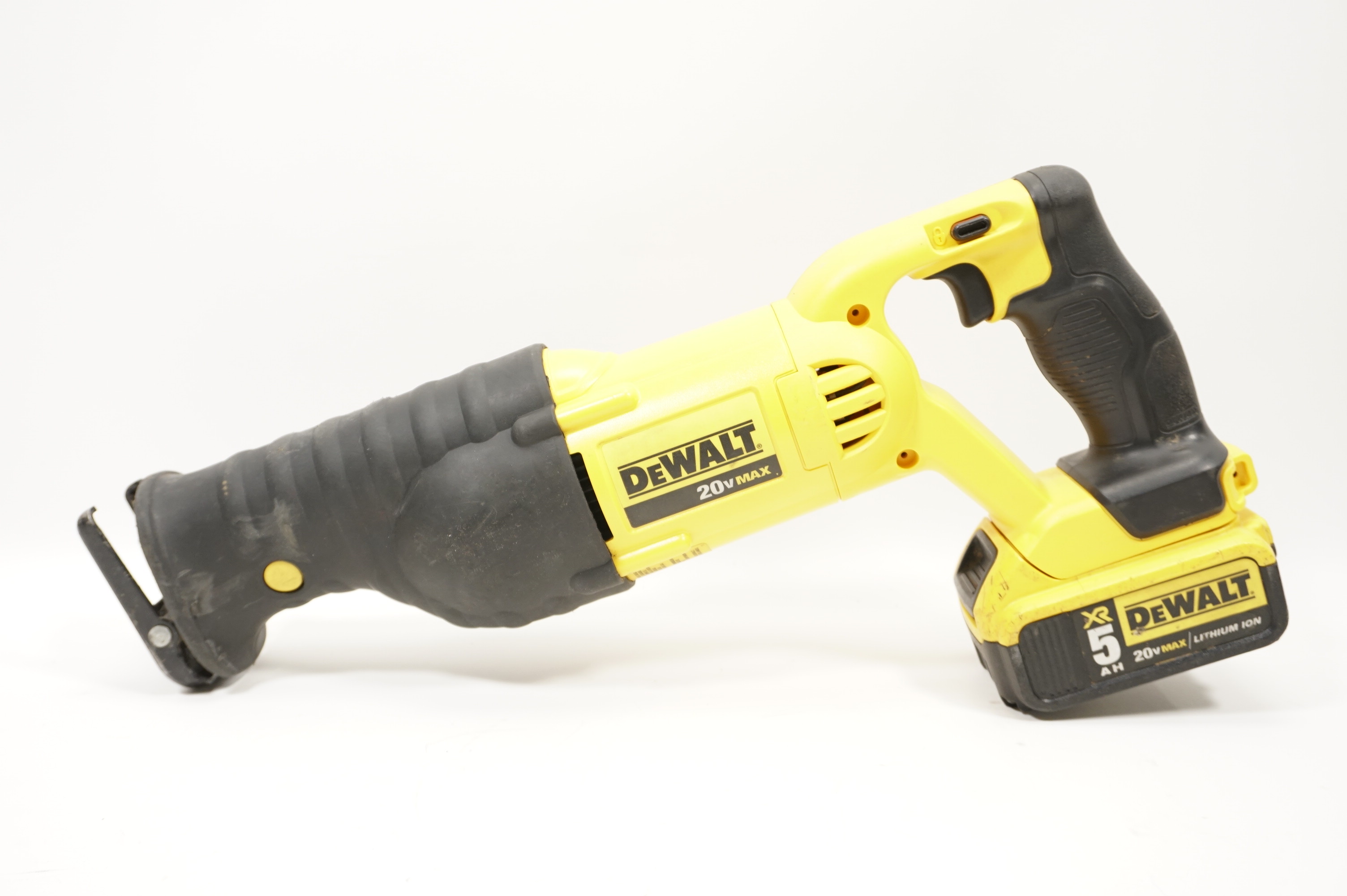 DeWalt DCS380 20V MAX Cordless Reciprocating Saw