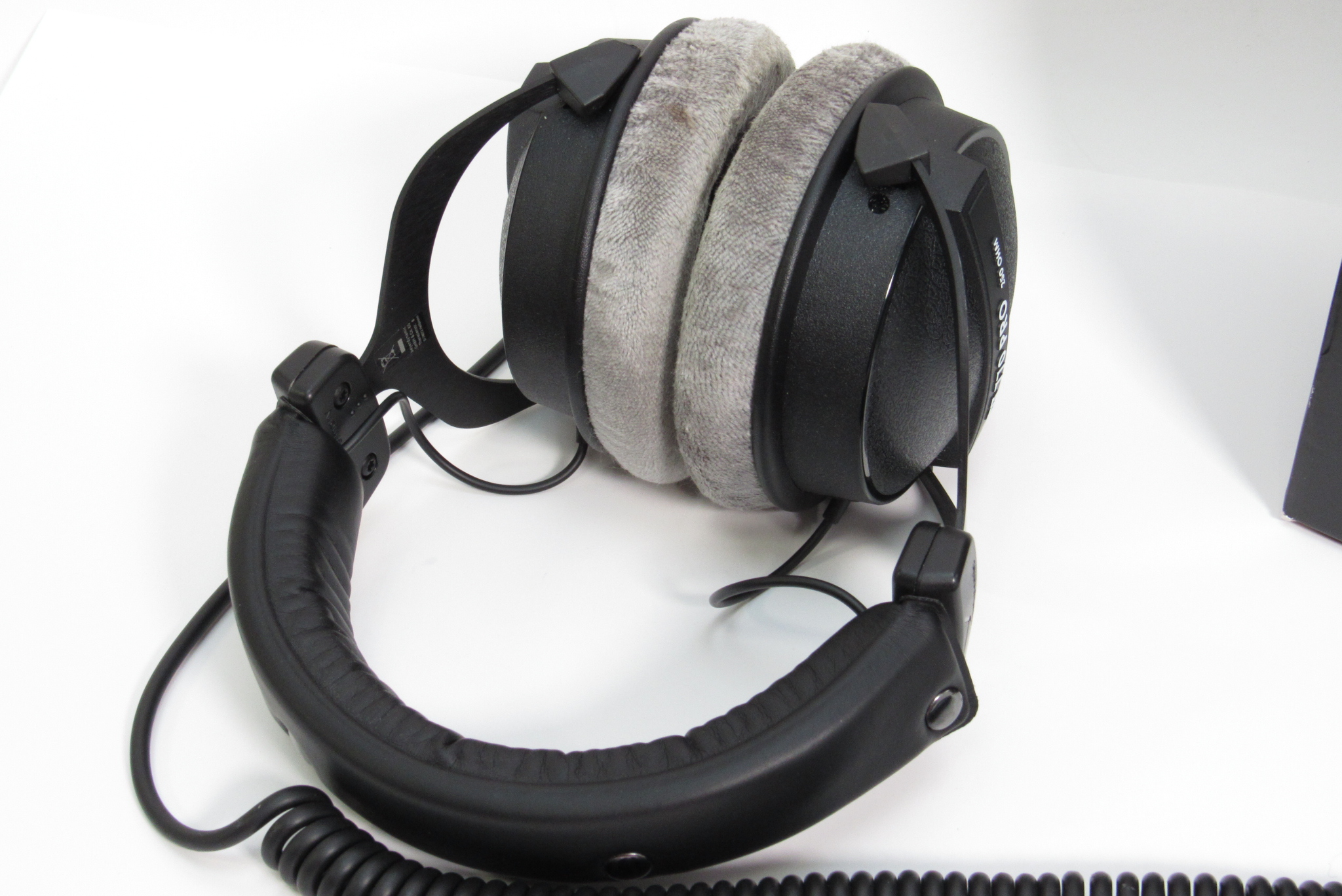 Beyerdynamic DT 770 Pro 250-Ohms Wired Over-Ear Studio Mixing ...