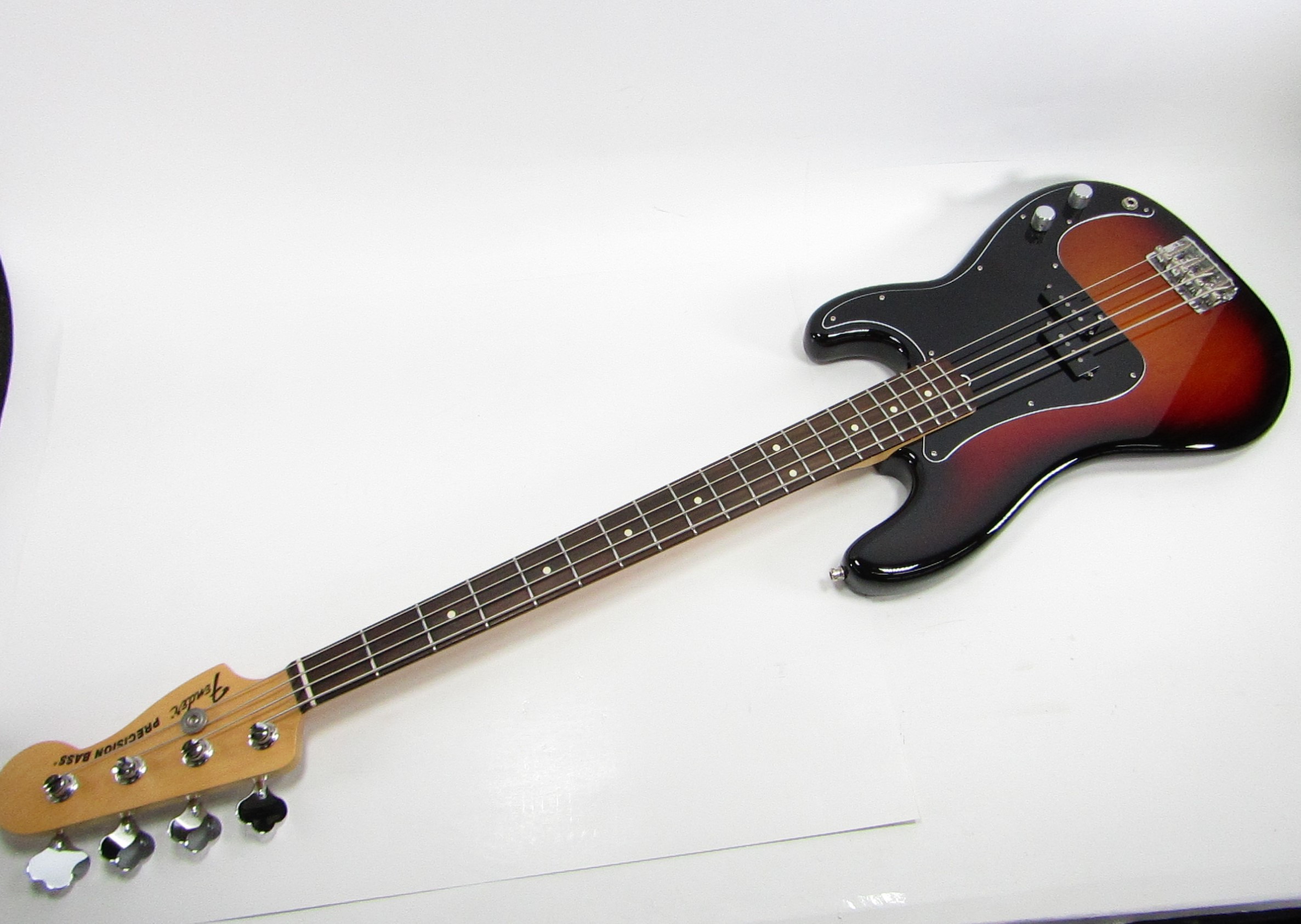 Fender American Special Precision Bass Electric Bass Guitar Sunburst RH