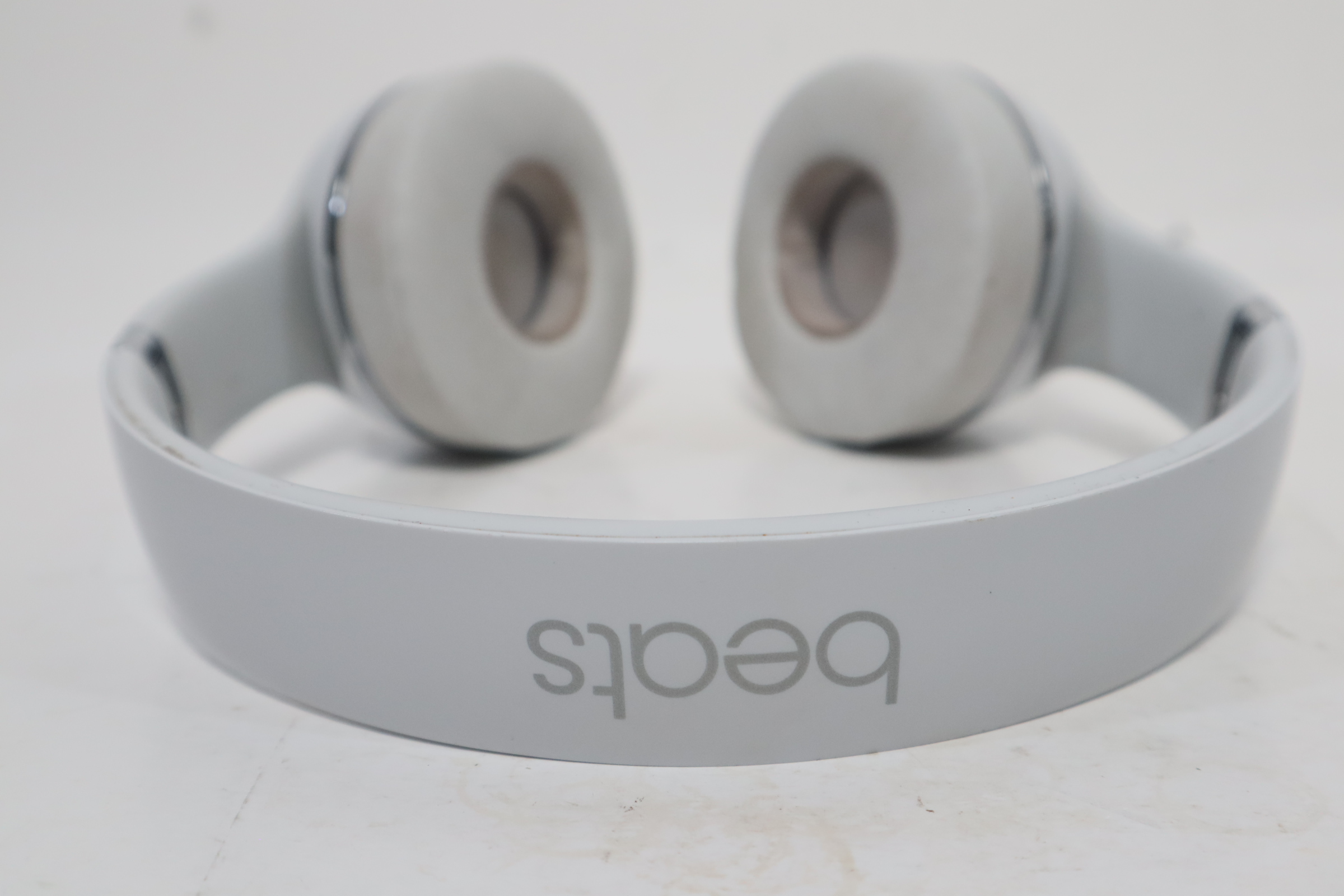 Beats Solo3 A1796 White & Silver Wireless True Wireless On-Ear