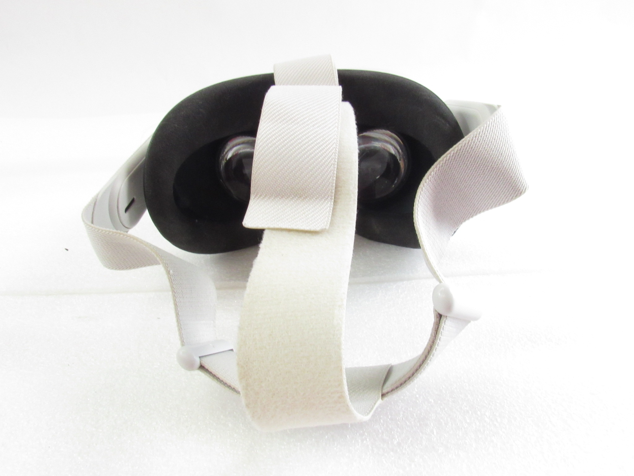 Meta Occulus Quest 2 Advanced All-In-One Virtual Reality Headset 128GB