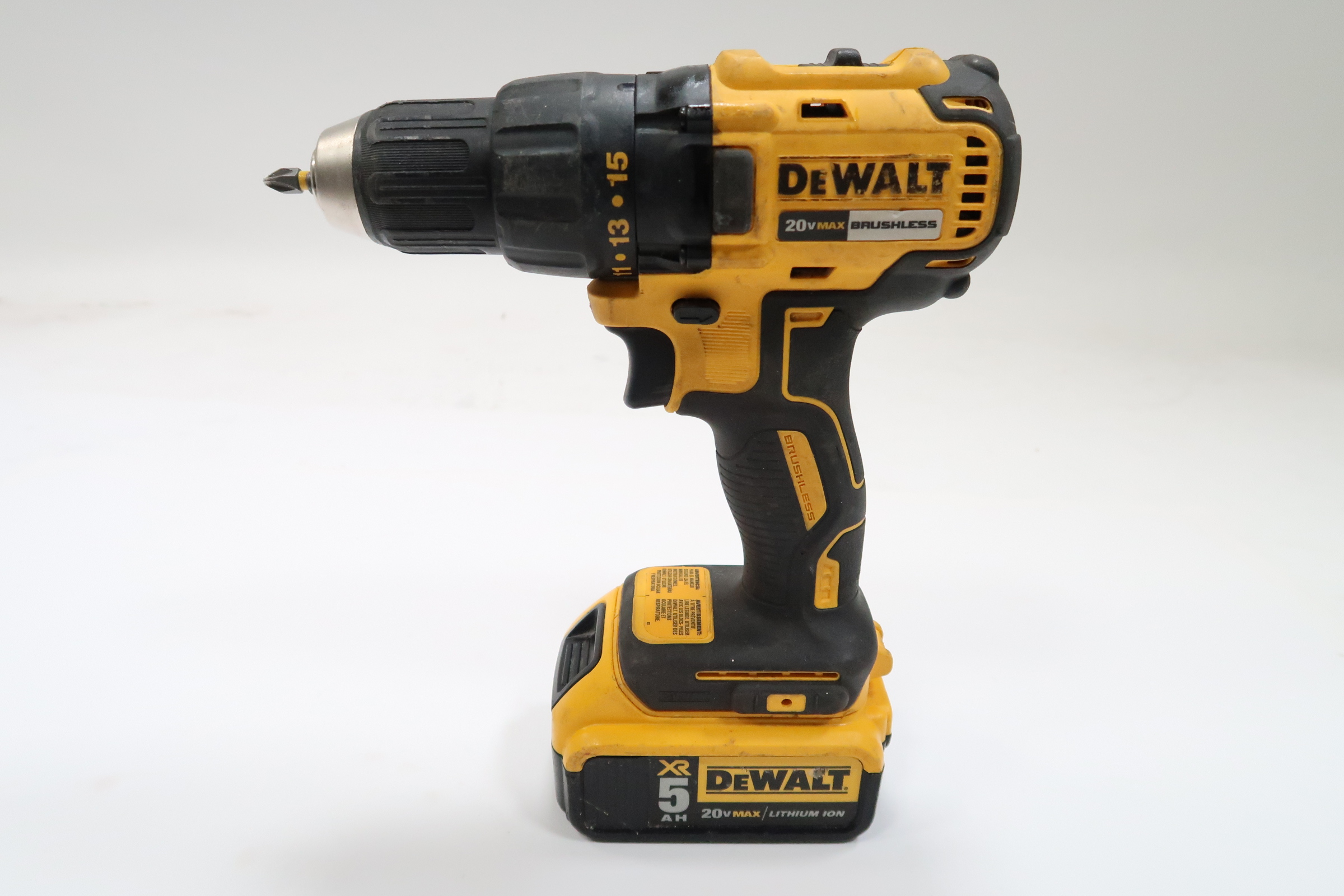 DeWalt DCD777 20V MAX Brushless Cordless Compact Drill/Driver 5177