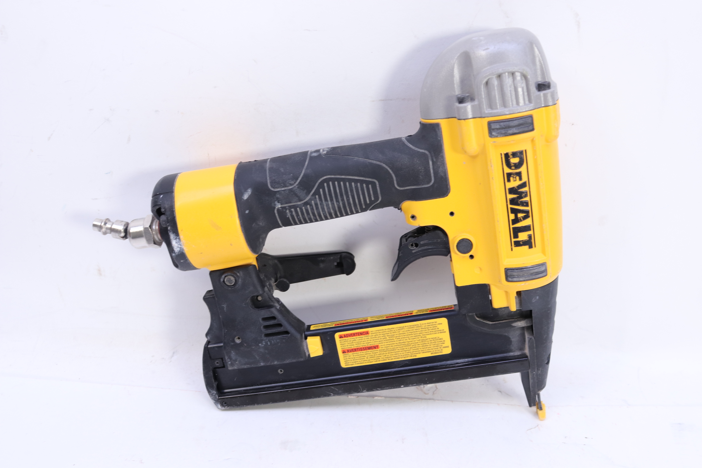 DeWalt DWFP1838 Pneumatic 18 Gauge 1/4" Crown Stapler