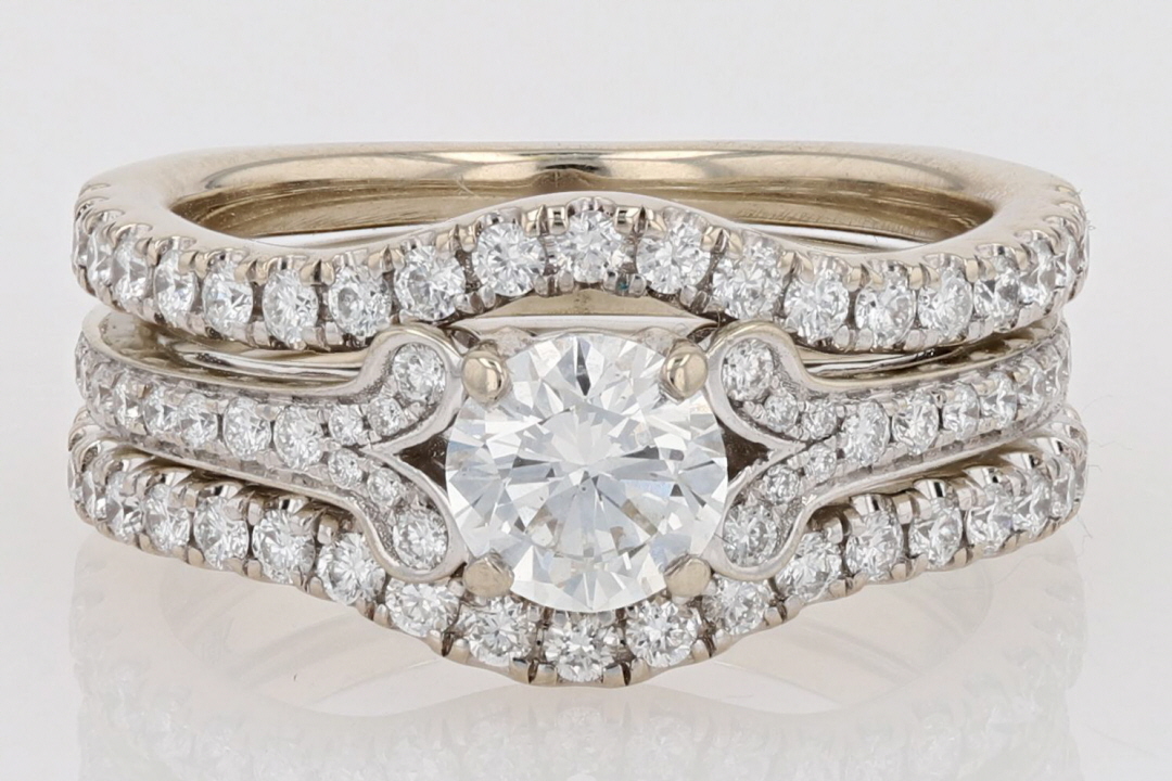 Dream wedding set💍✨ . . . engagement rings, wedding rings, ring inspo, ring  inspiration, jewelry trends, ring designs, custom jewelry… | Instagram