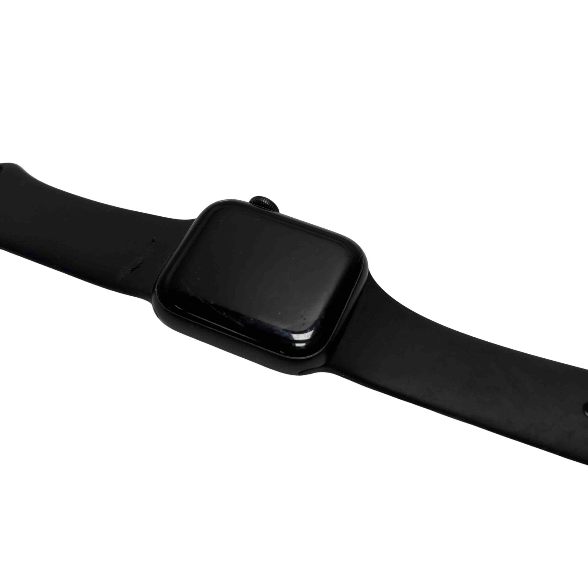 Apple Watch Series A2094 40mm Smartwatch Space Gray Black Band