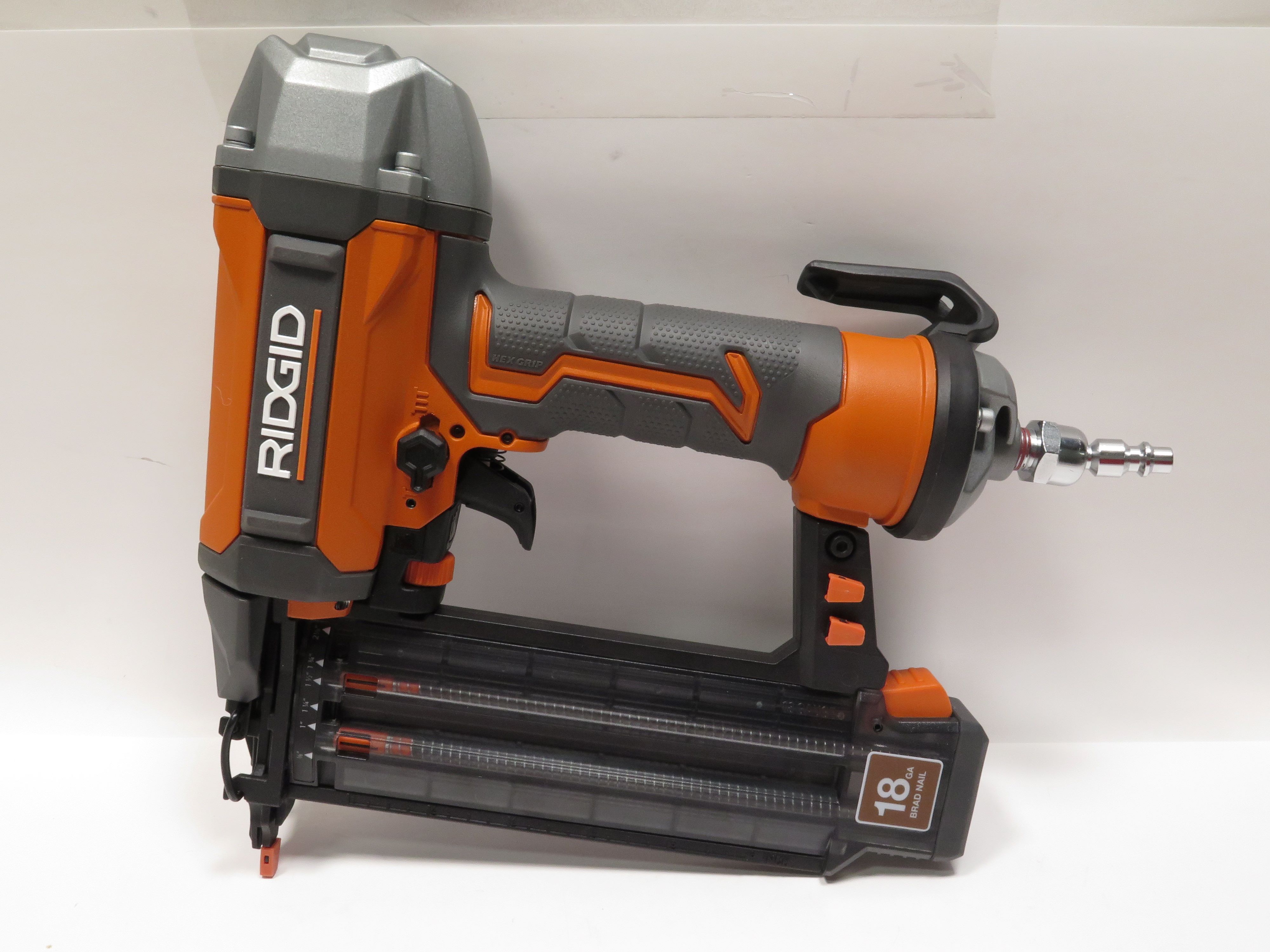 Ridgid R213BNF3 Pneumatic 18Gauge 21/8 in. Brad Nailer 3634