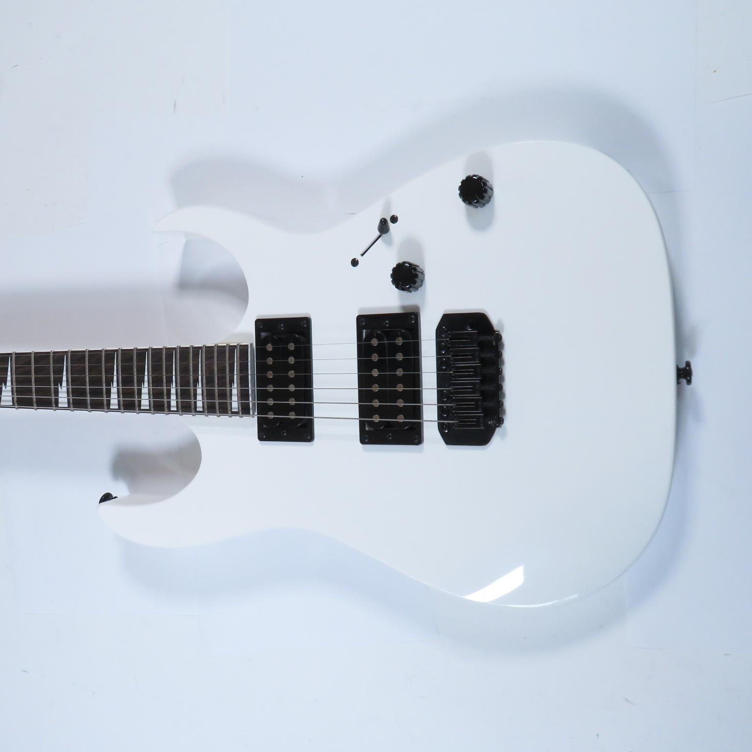 Ibanez Gio 6-String Right-Handed Solidbody 24-Fret HH