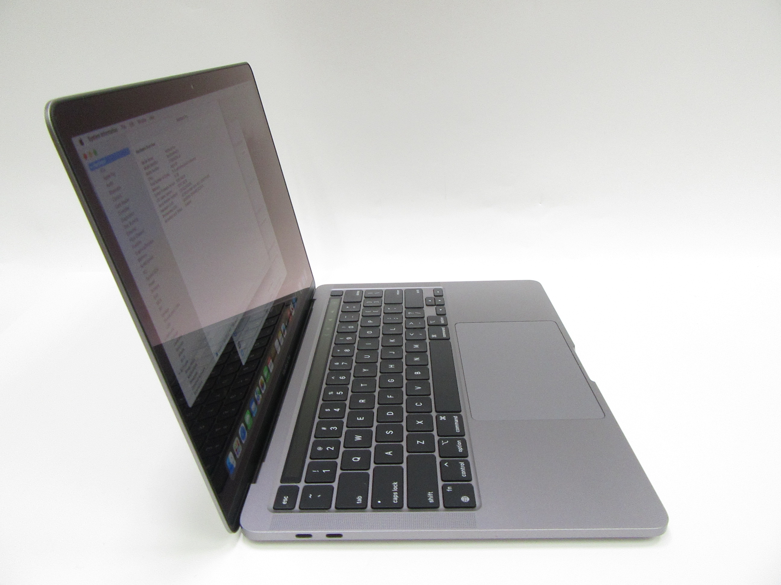 Apple MacBook Pro 2020 MYDA2LL/A Apple M1 3.2GHz 16GB RAM 1TB SSD