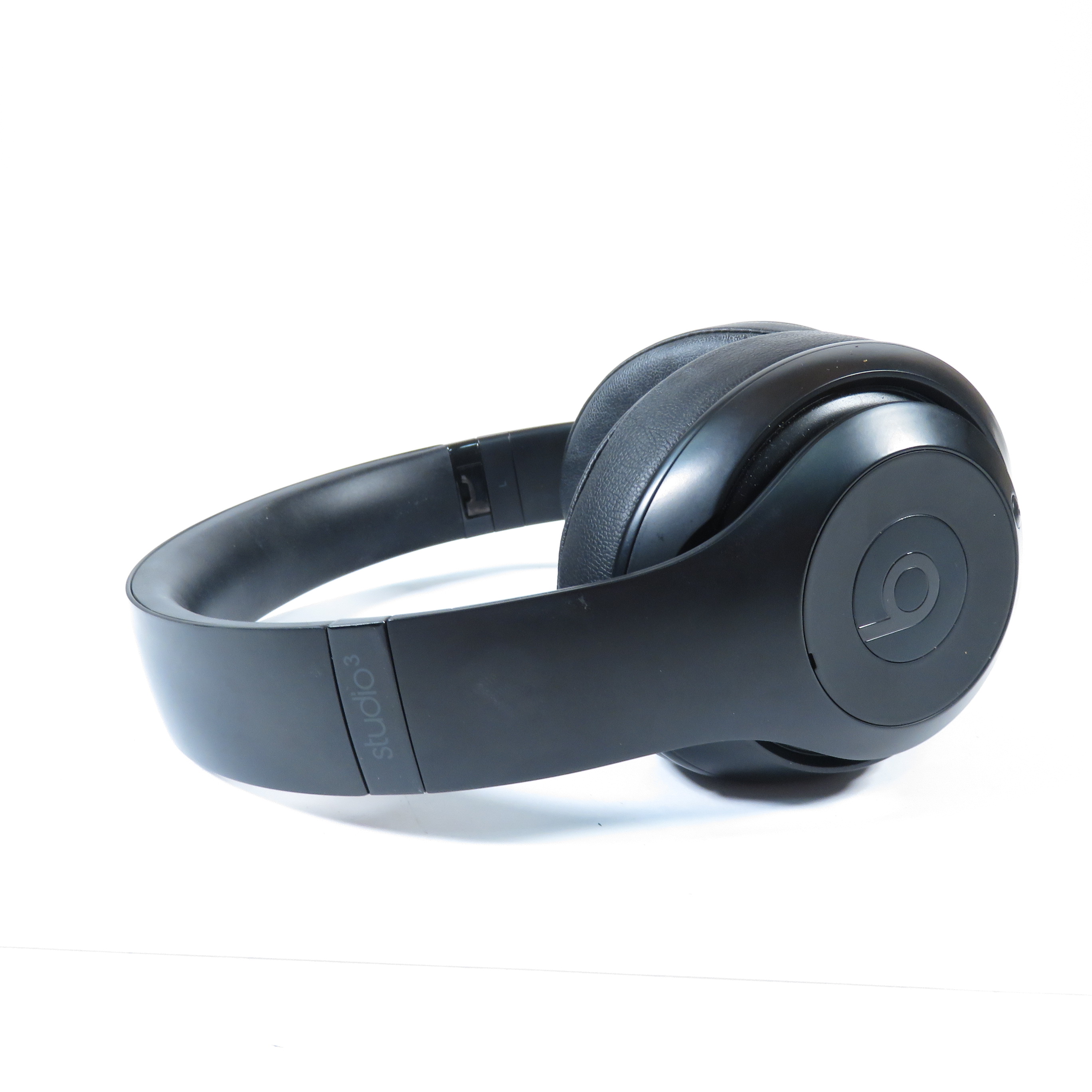 Beats by Dr. Dre Studio3 Wireless Portable Bluetooth Noise