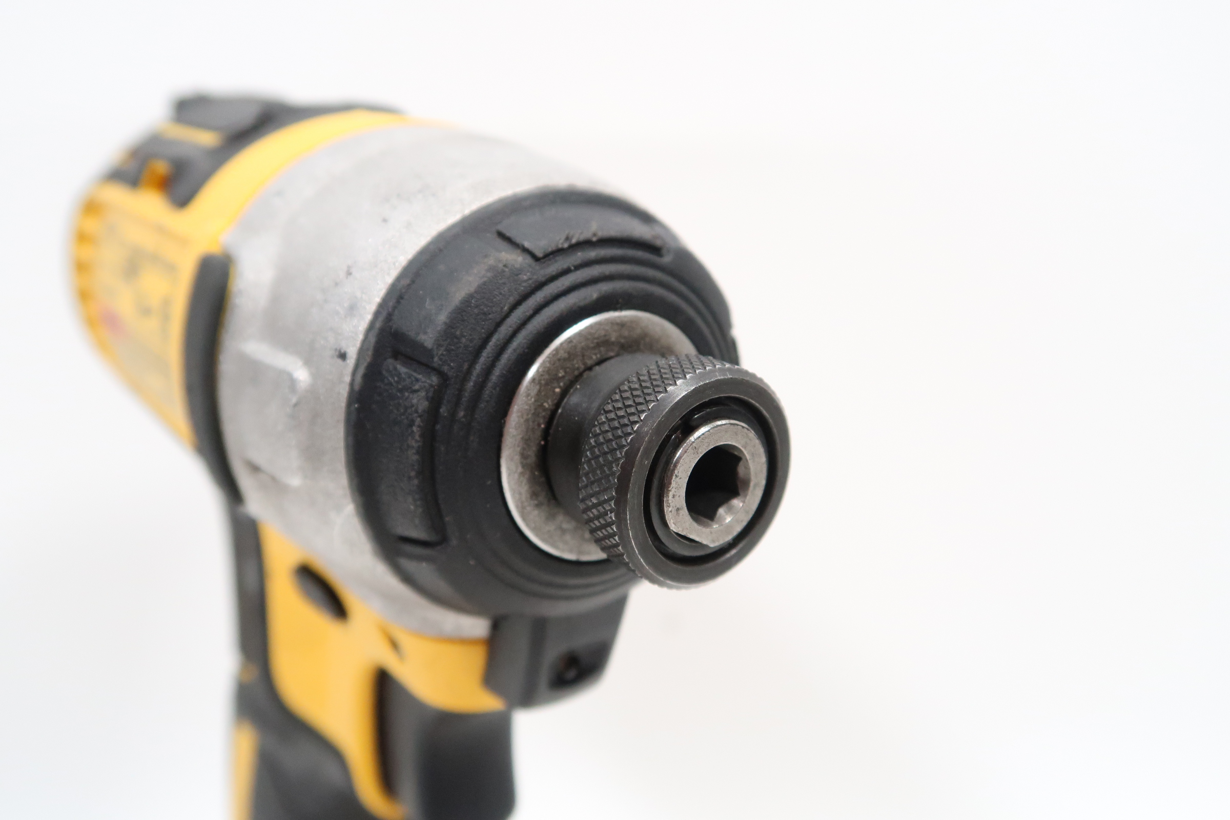 DeWalt DCF787 20V MAX LiIon Brushless 1/4 in. Cordless Impact Driver