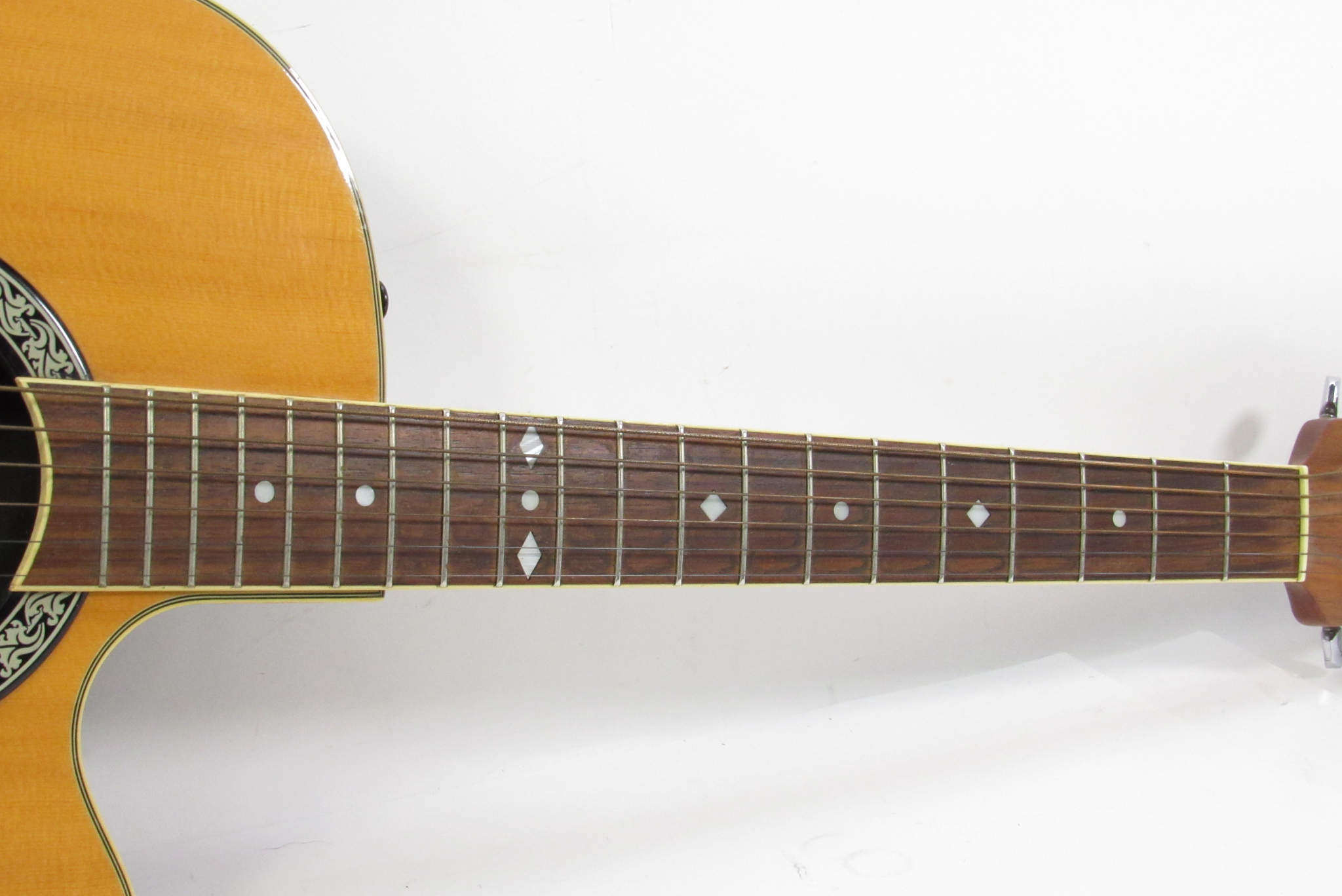 Ovation Celebrity CC057 6-String RH Acoustic-Electric Guitar
