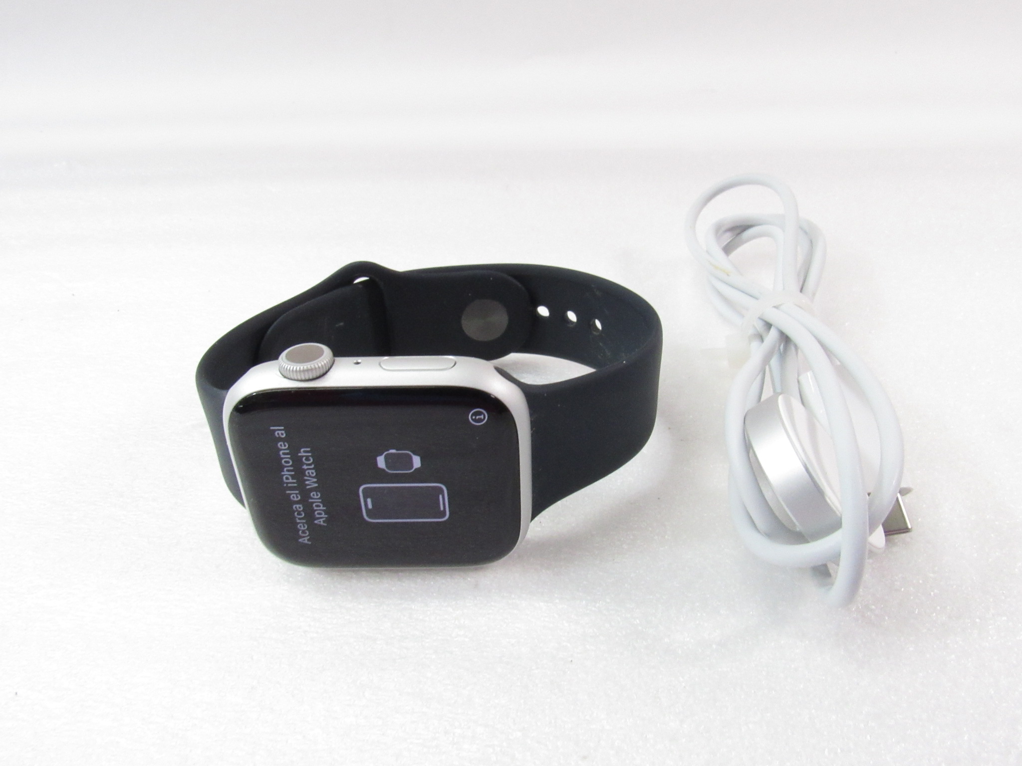 Apple Watch Series 8 A2771 Aluminum GPS 45mm 1.9