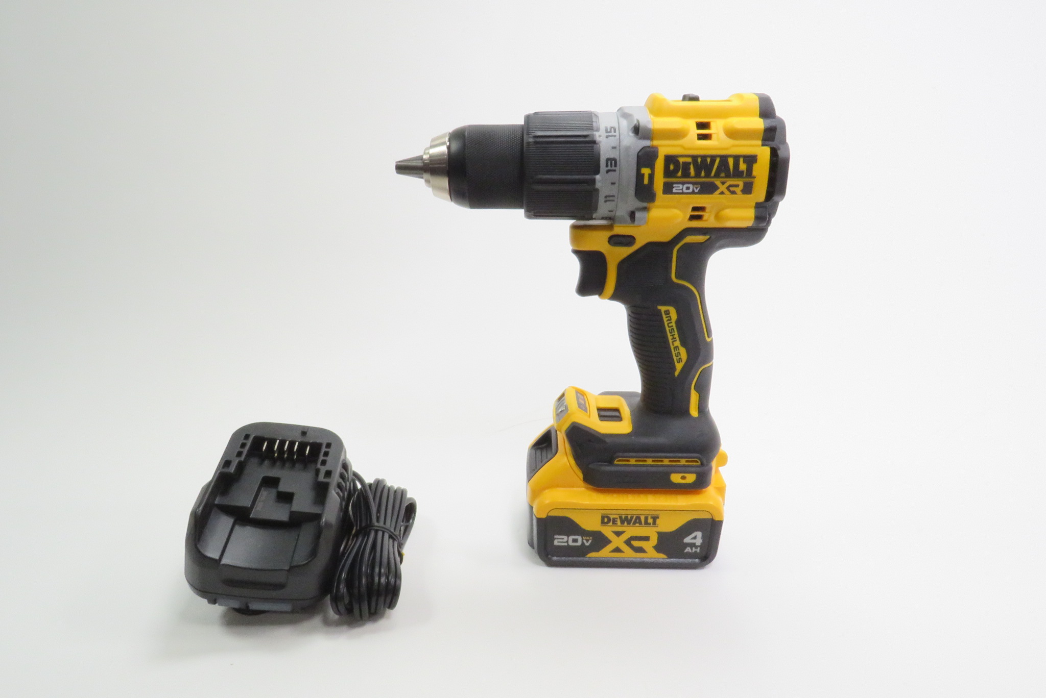 DeWalt DCD805 20-Volt Lithium-Ion Compact Cordless 1/2