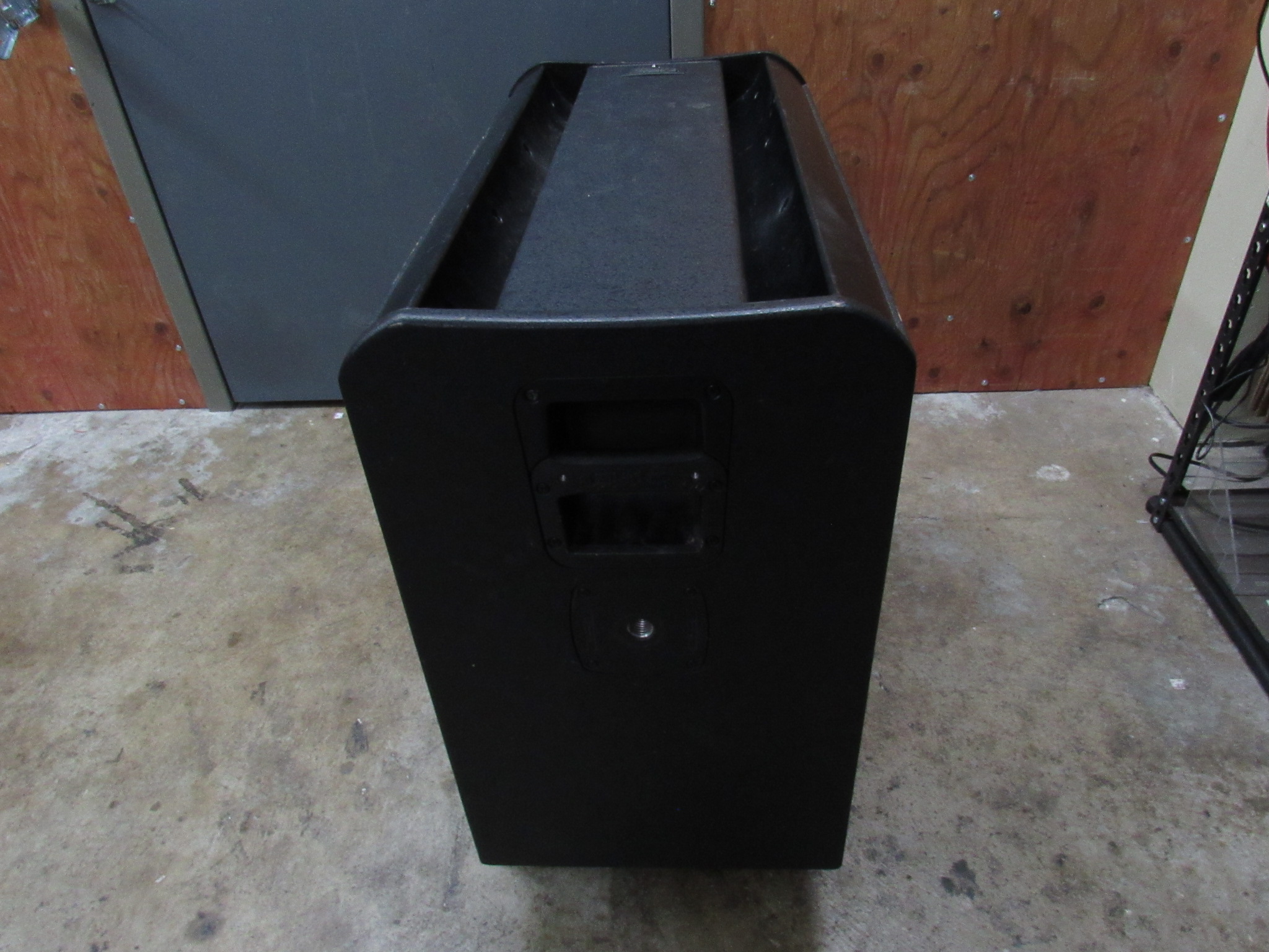 Qsc Ksub 1000w Dual 12 Powered Subwoofer Local Pickup Only