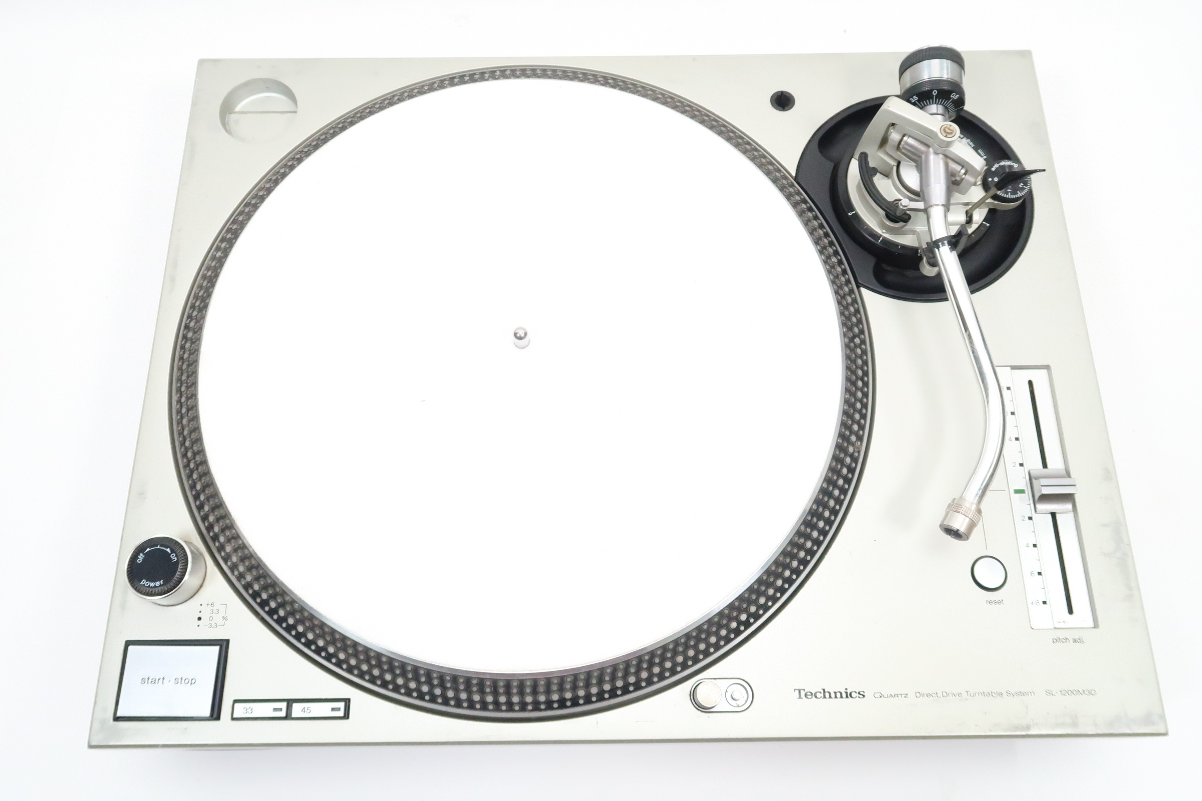 Technics SL-1200M3D DJ-Friendly Direct-Drive Turntable