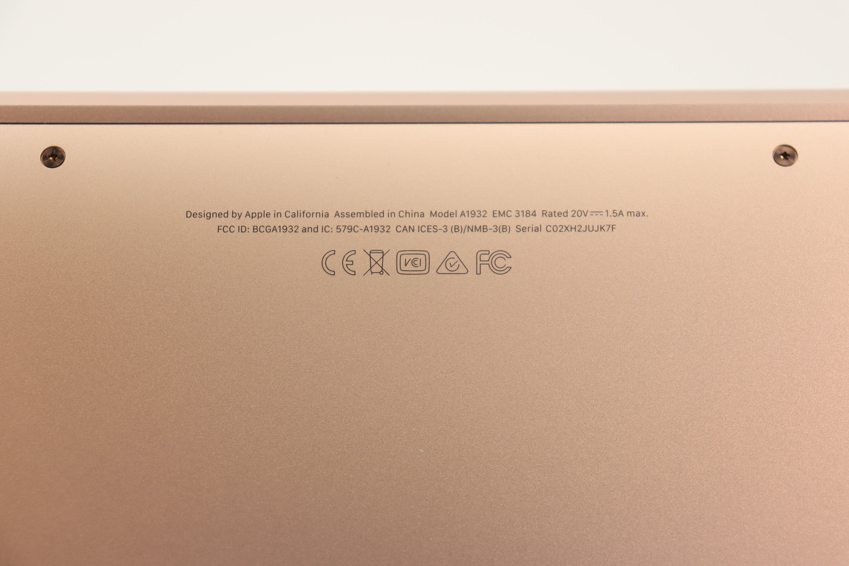 Apple MacBook Air (2018) MRE82LL/A Core i5-8210Y 1.6GHz 8GB RAM