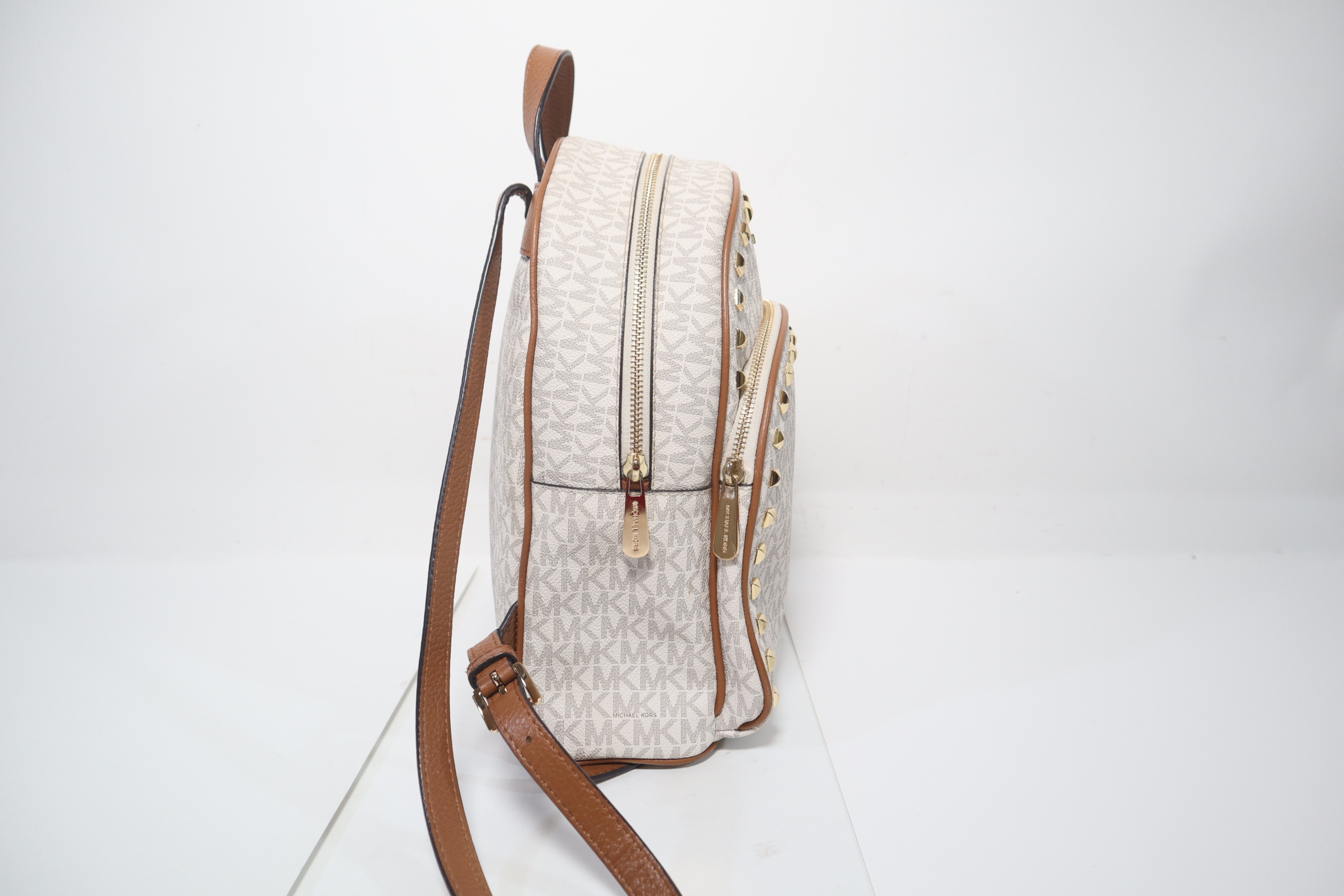 Michael Kors ABBEY 35S9GAYB6B Medium Frame Out Stud Backpack  display picture 1