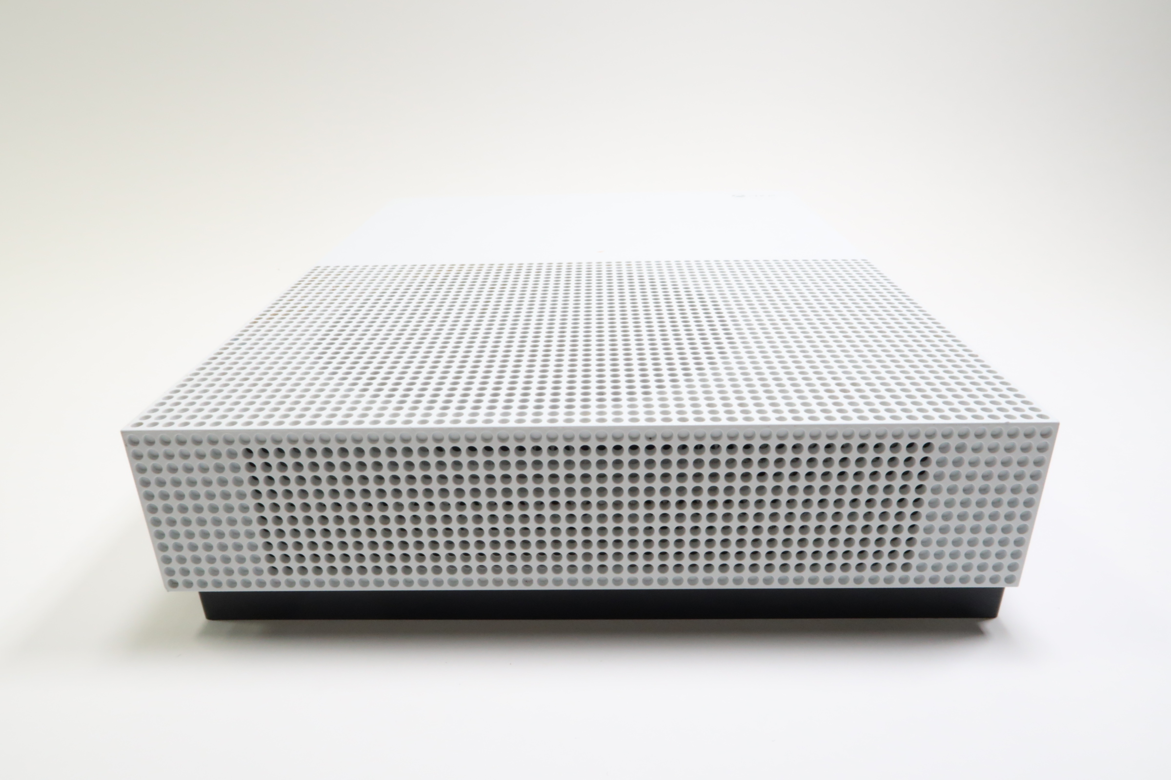 Microsoft Xbox One S 1681 1TB HDD White Body Home Video Game