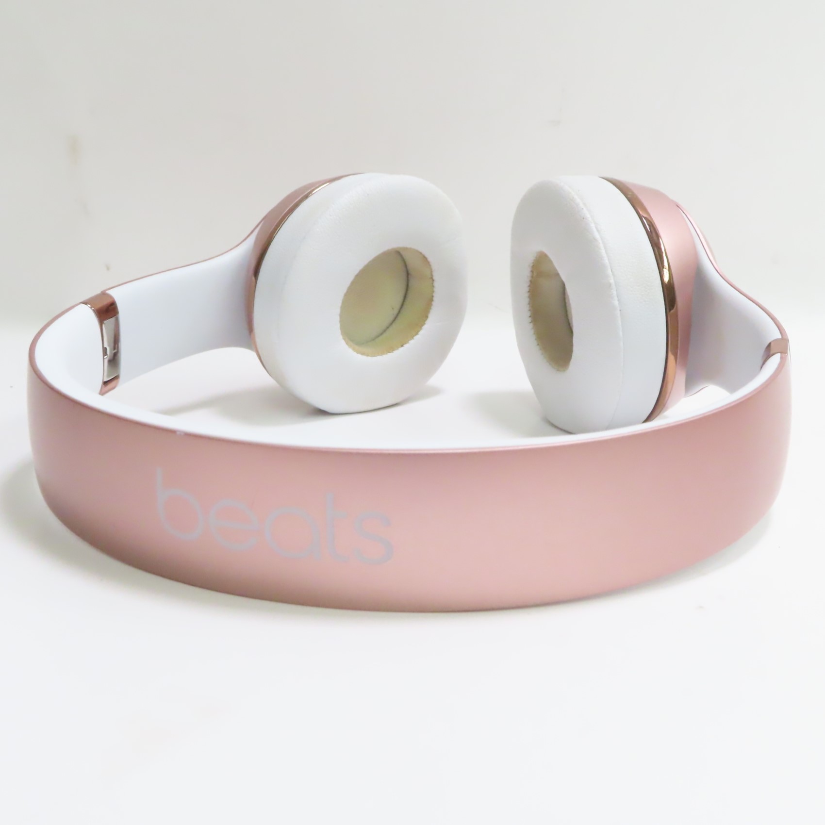 Apple MX442LL/A Beats Solo 3 Wireless Bluetooth Headphones