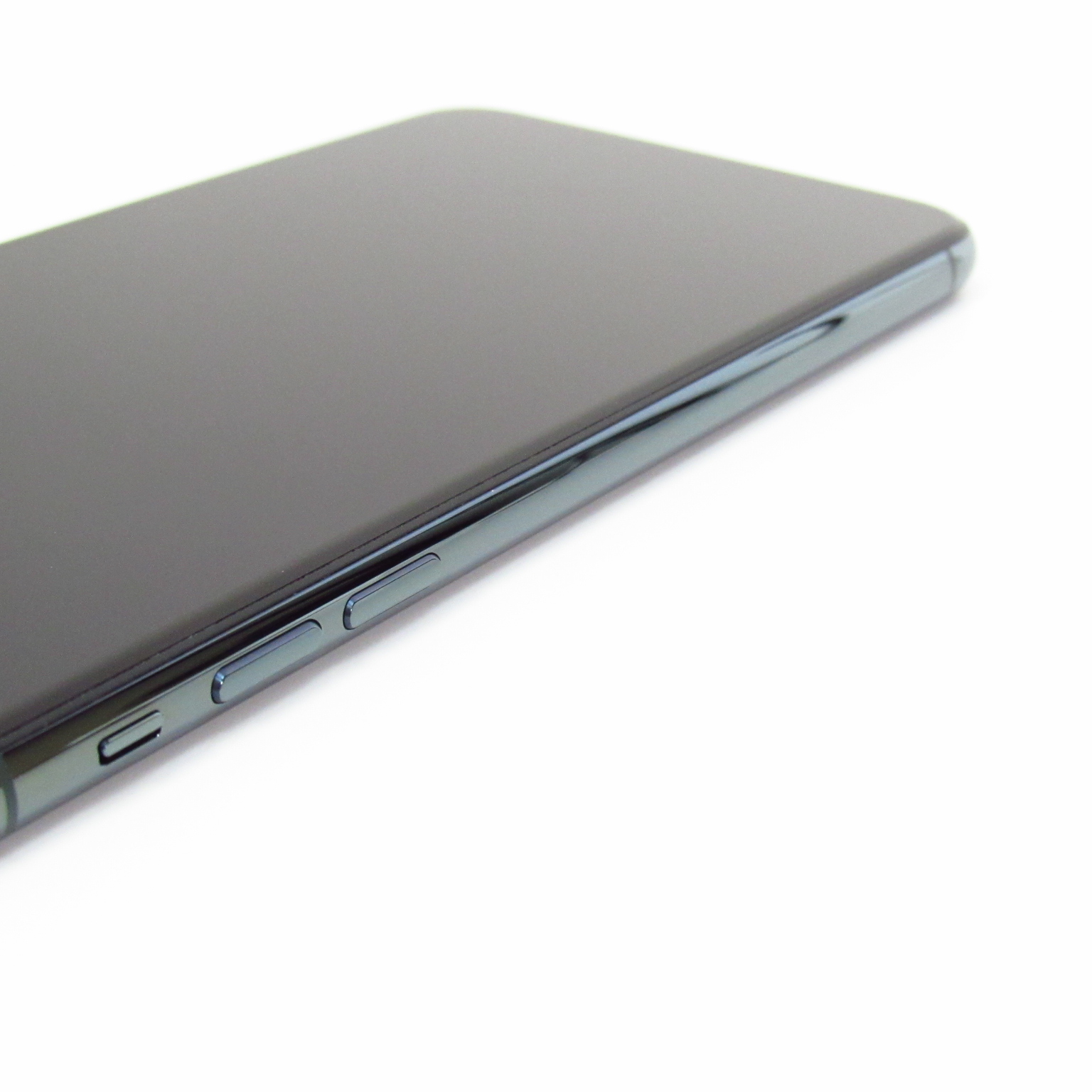 Apple iPhone 11 Pro Max NWGJ2LL/A 64GB 6.5'' AT&T Smartphone Apple iPhone 11 Pro Max NWGJ2LL/A 64GB 6.5'' AT&T Smartphone