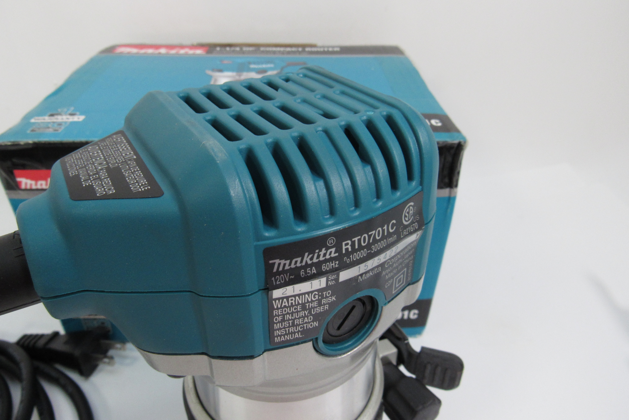 Makita RT0701C 1-1/4'' Corded Compact Router