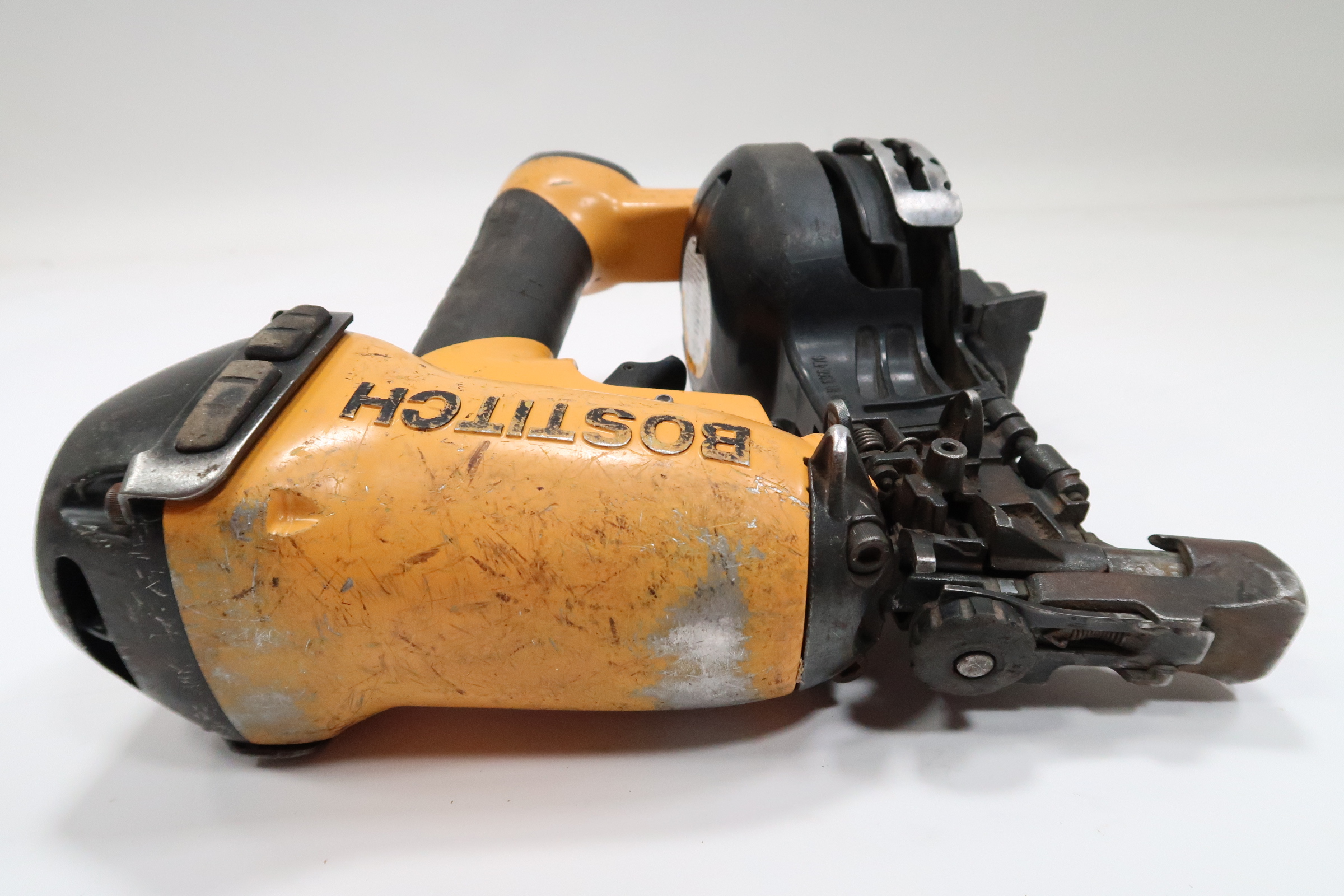 Bostitch RN46-1 Air Coil Roofing Nailer 1732