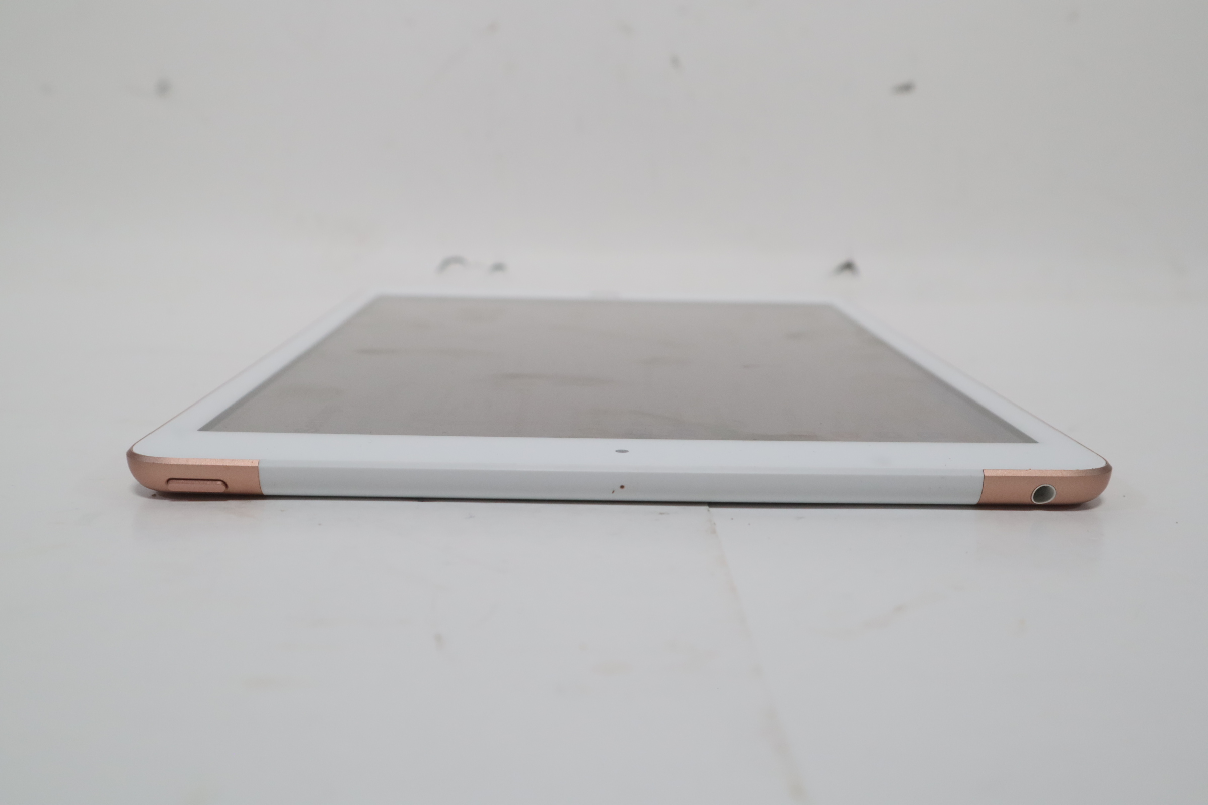 Apple iPad Gen 7 MW6K2LL/A Gold 32GB Wi-Fi/Cellular Unlocked