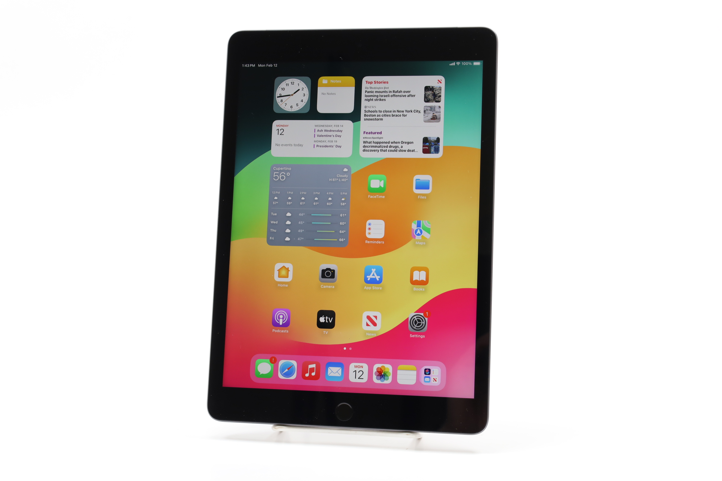 Apple iPad 9th Gen MK663LL/A 64GB Wi-Fi + Cellular 10.2