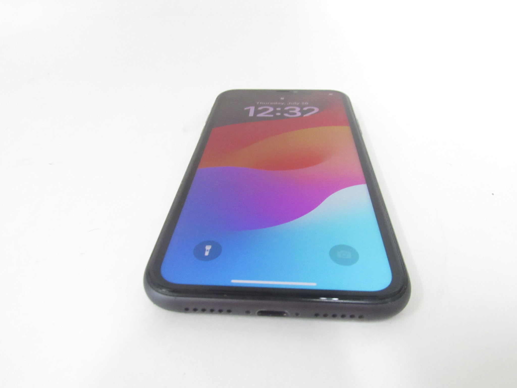 Apple iPhone 11 MM693LL/A A2111 64GB No SIM Restrictions Black