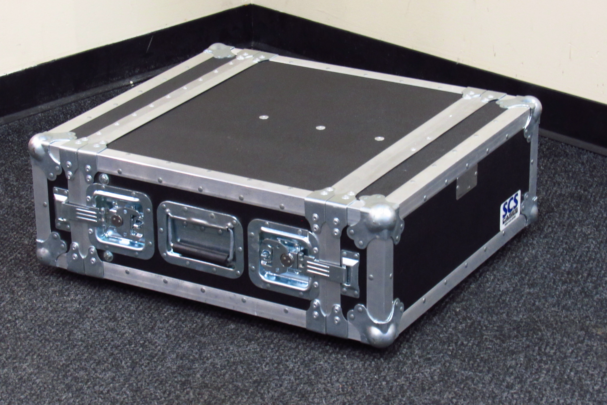 Wilson Rack Case & Middle Atlantic PD-915RV-RN Rackmount Power - Pick ...