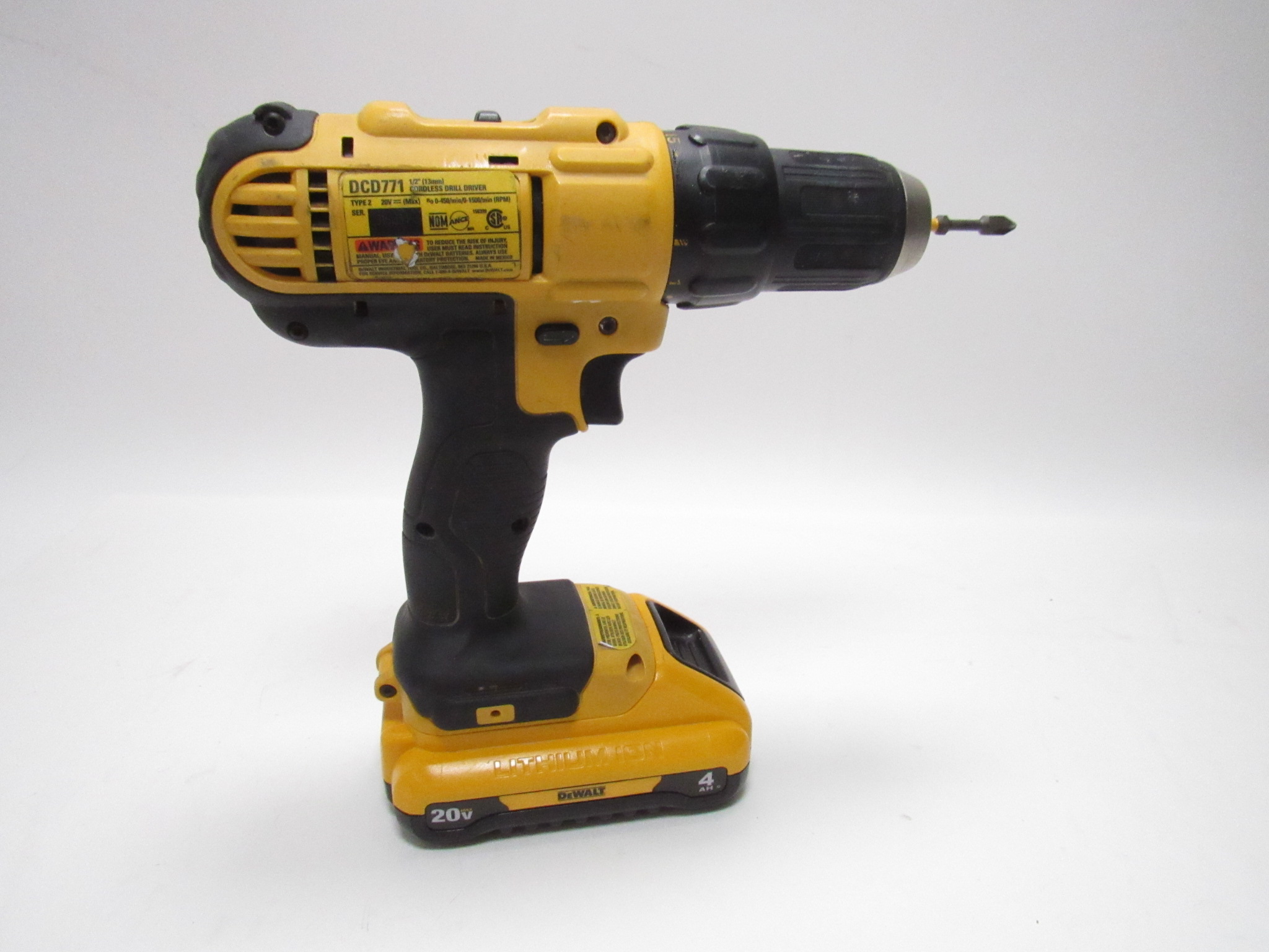 DeWalt DCD771 20Volt MAX LithiumIon Cordless 1/2 in. Drive Drill/Driver