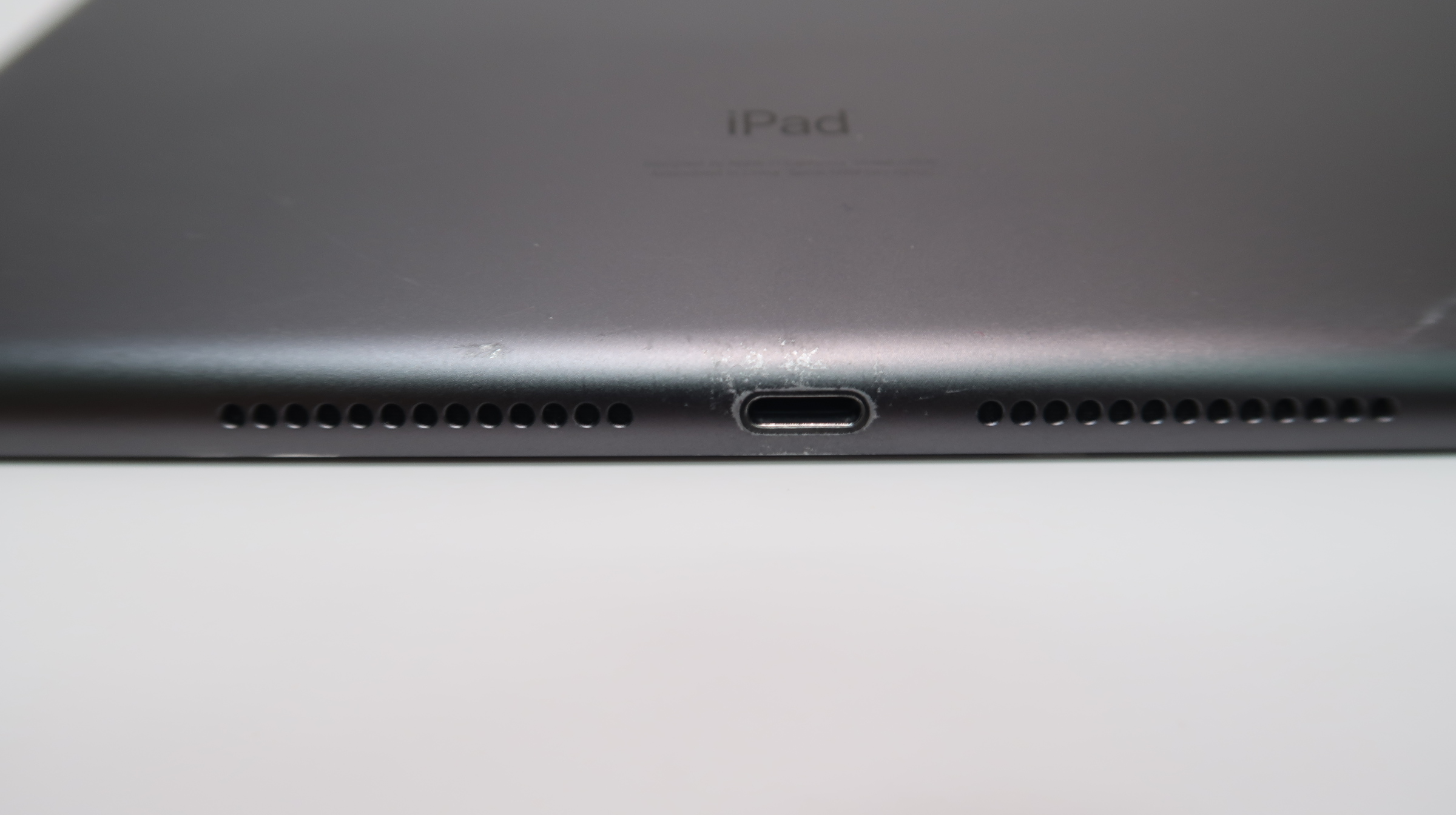 Apple iPad MYL92LL/A 8thGen 10.2-Inch 32GB Storage WiFi Tablet (Q1GC)