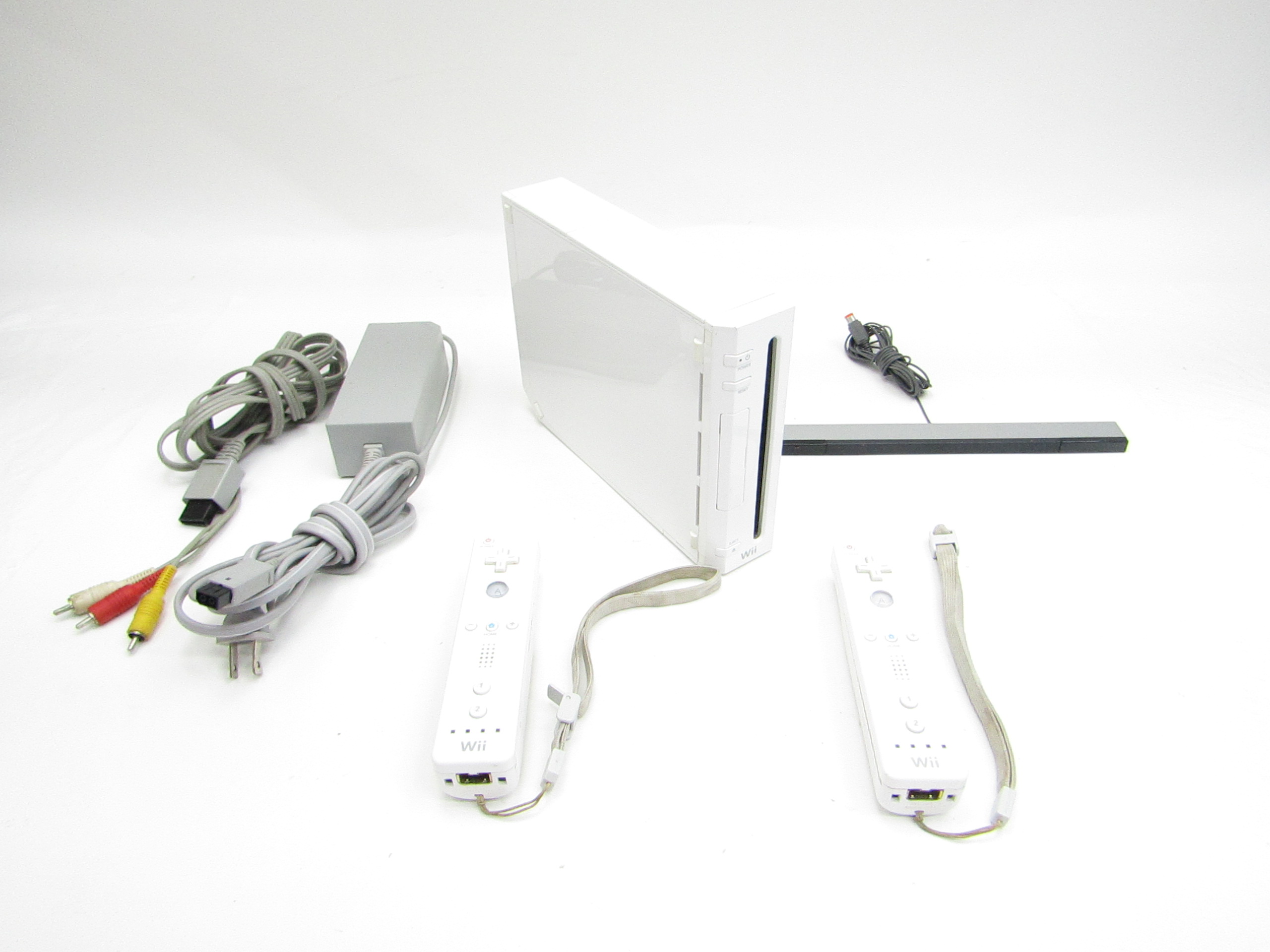 Wii RVL-001(USA) 512MB Home Gaming Console