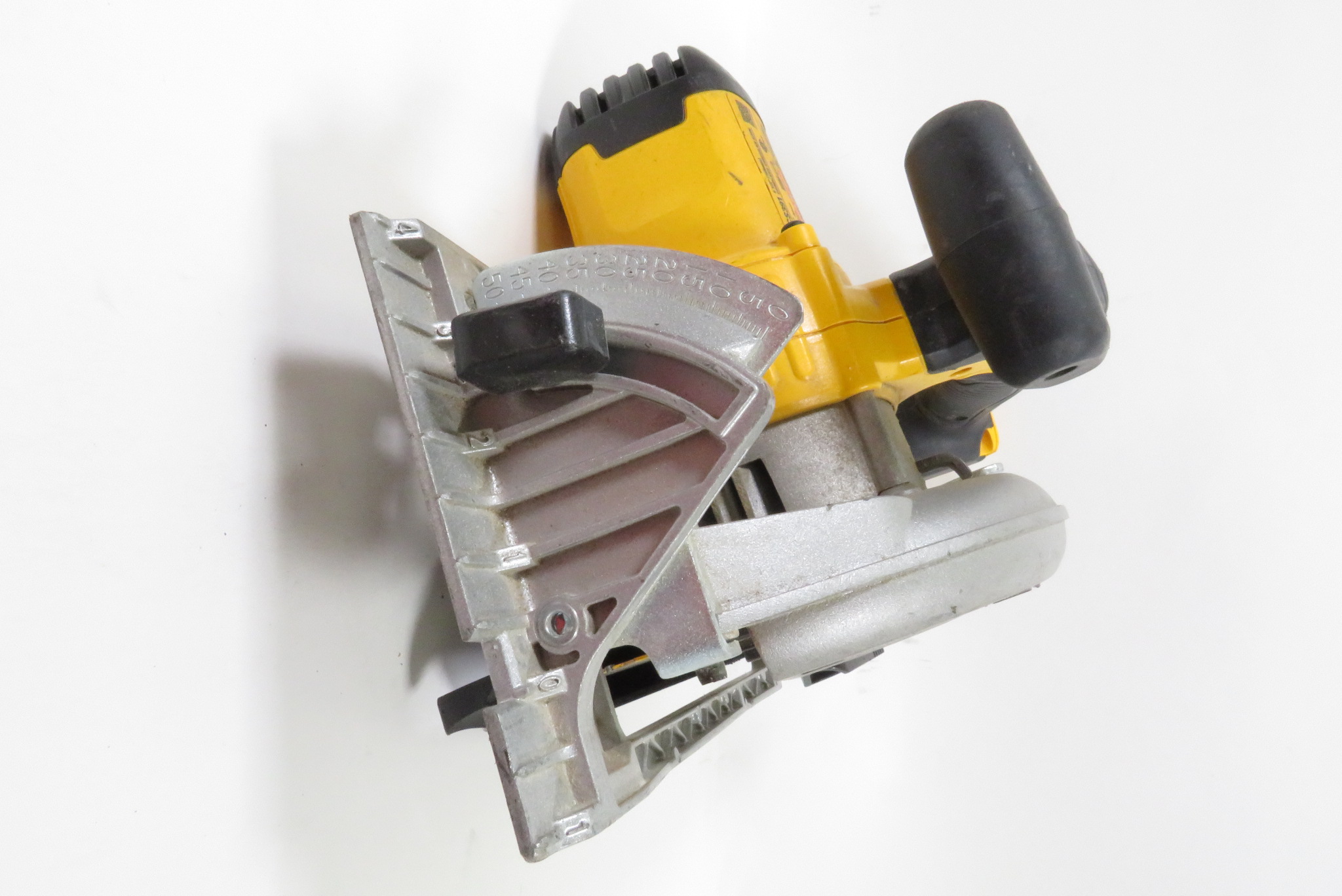 DEWALT DCS391 20V 6-1/2