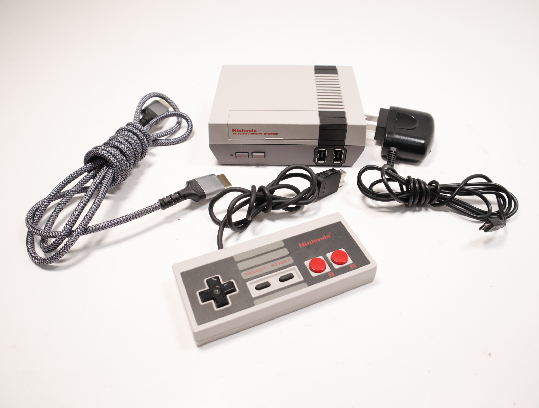 Nintendo Clv-001 Entertainment System: Nes Classic Edition Video Game 