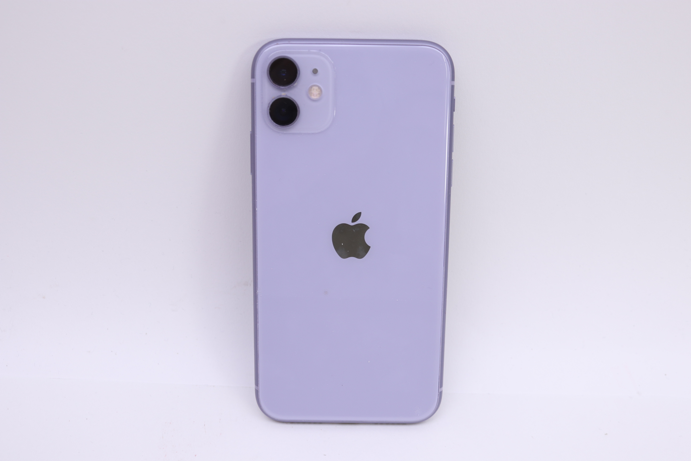 Apple iPhone11 64GB Purple A2221 MWLX2J/A バッテリ84%□au