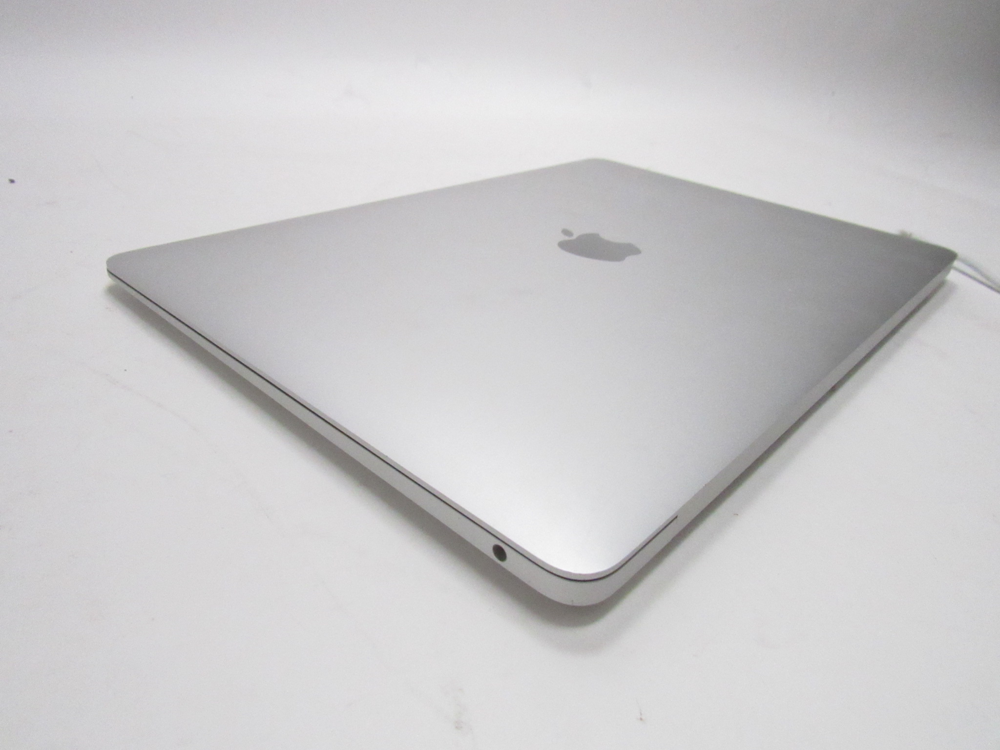 Apple MacBook Air (2020) MGN63LL/A M1 (7C GPU) 3.2Ghz 8GB RAM 256GB SSD ...