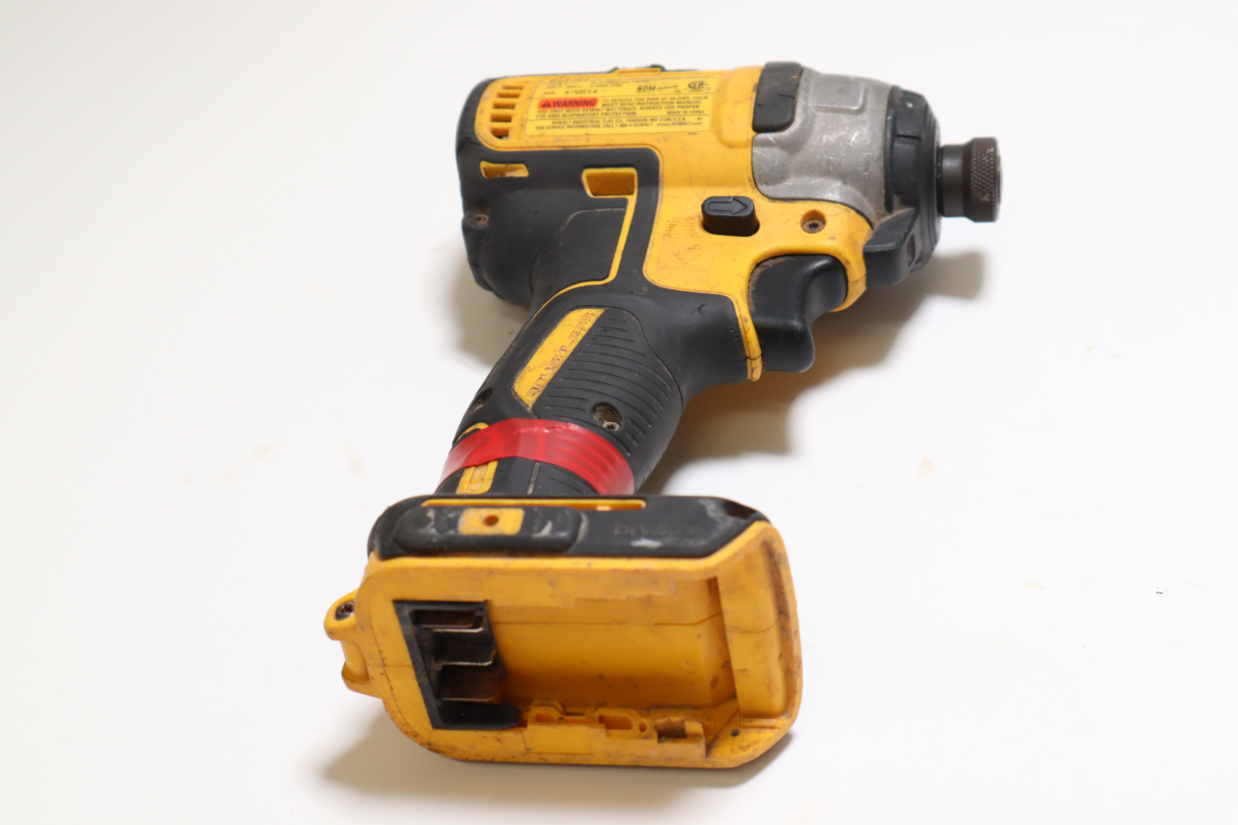 DeWalt DCF787 20V MAX Cordless Brushless Compact 1/4 in. Impact Driver ...