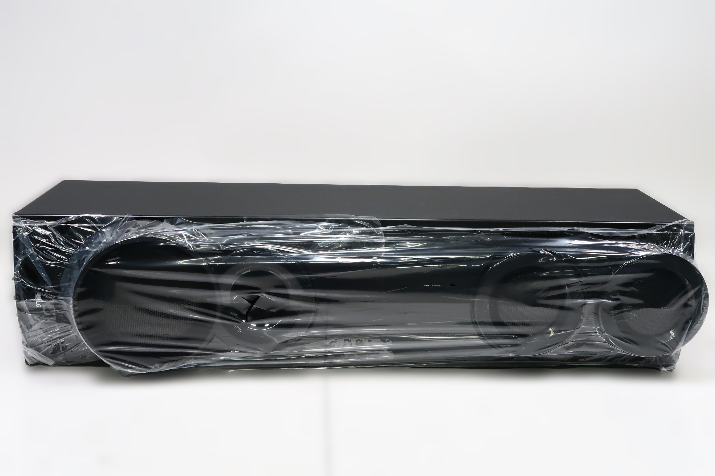 LG 1000W 6-Ch. 3D Smart Blu-ray Home Theater System - (LHB675)