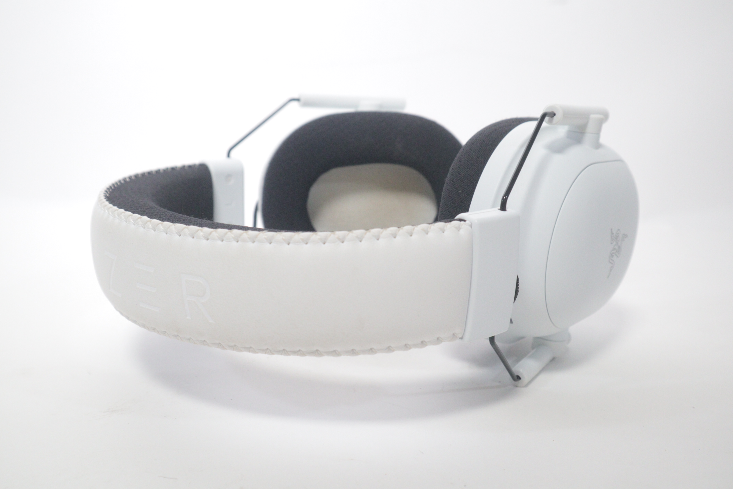 Razer(レイザー)BlackSharkV2 ProWhiteEdition blackshark-v2-pro-white-2023-2