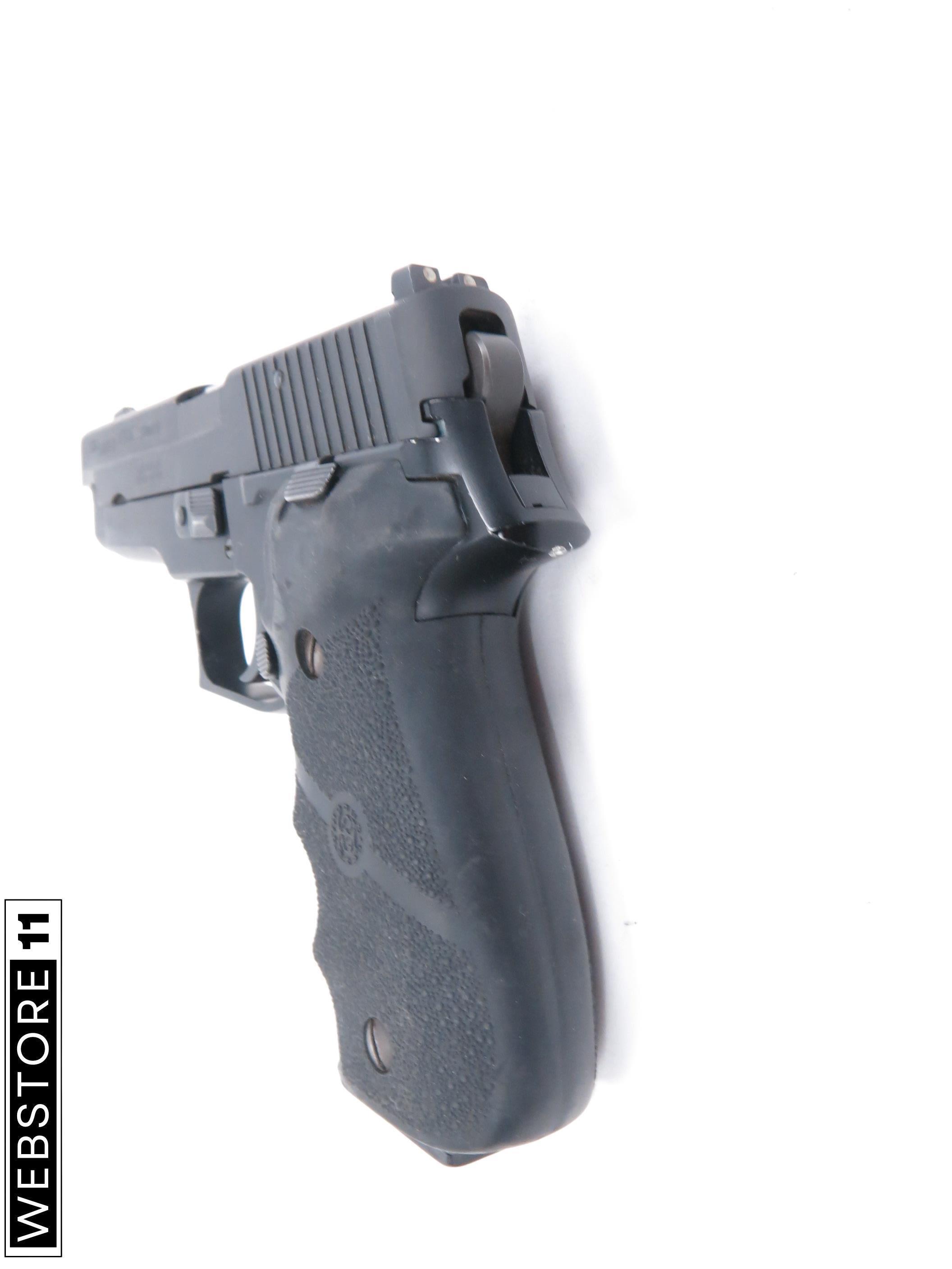 Sig Sauer P226 .40 4.4" Semi-Automatic Pistol w/ Magazine-img-7