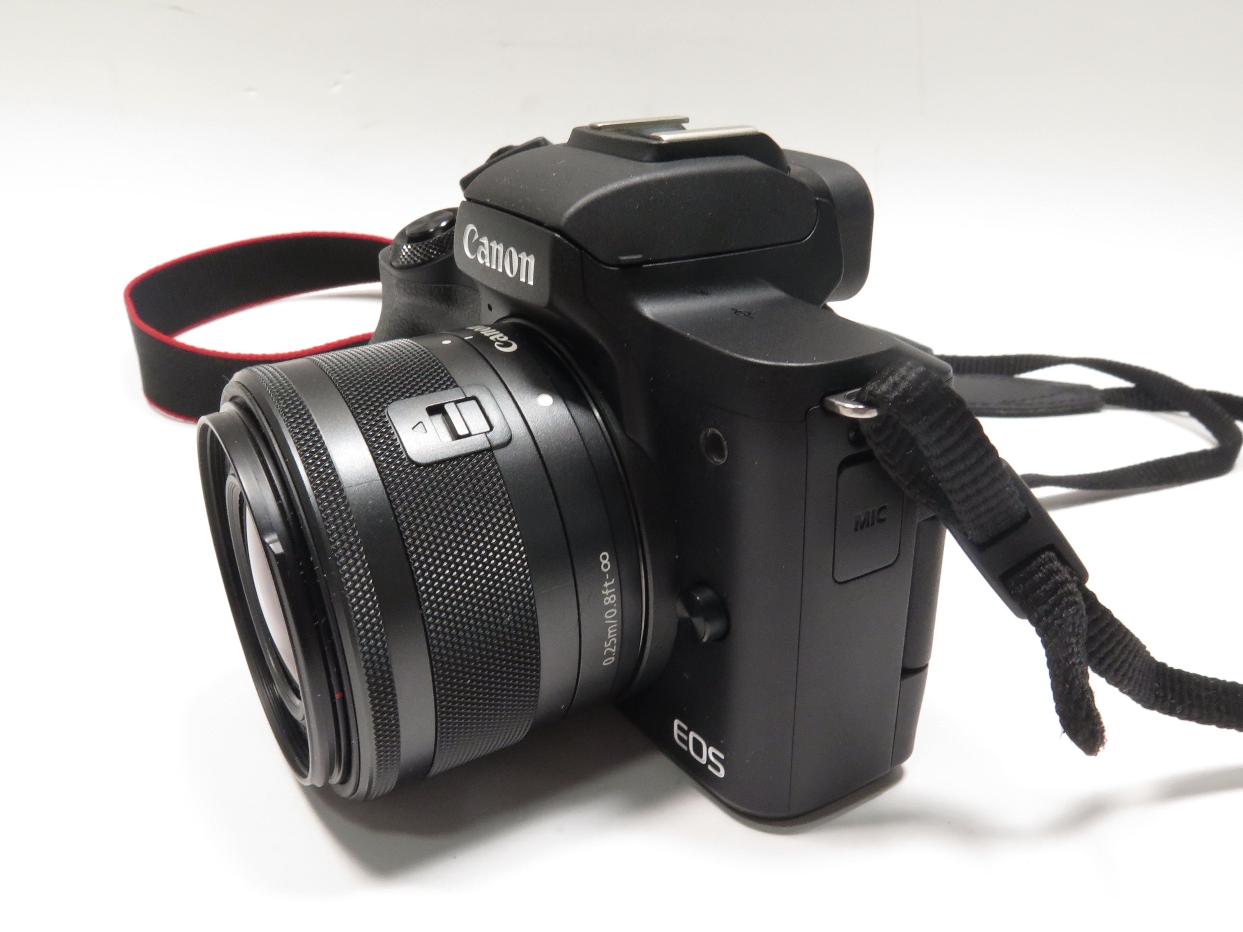 Canon EOS M50 Mark II Mirrorless Camera / EFM 1545mm f/3.56.3 IS STM Lens