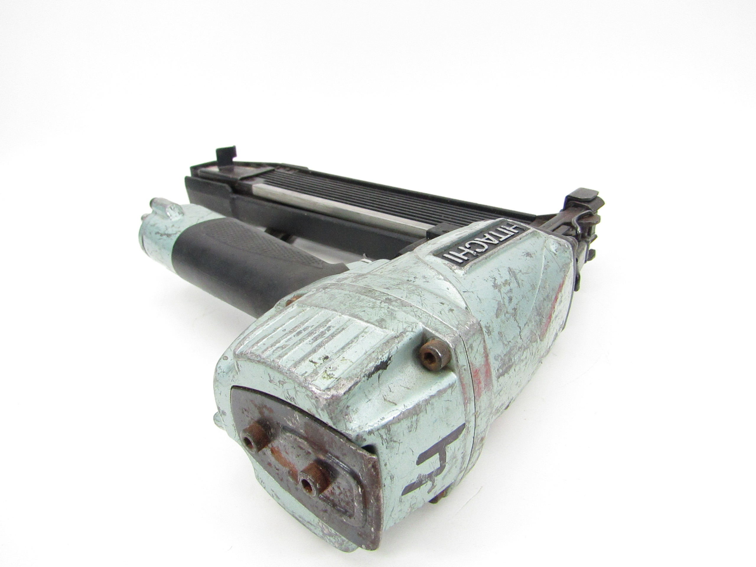 Hitachi N5010A 2" 16 Gauge Medium 1/2" Standard Crown Stapler