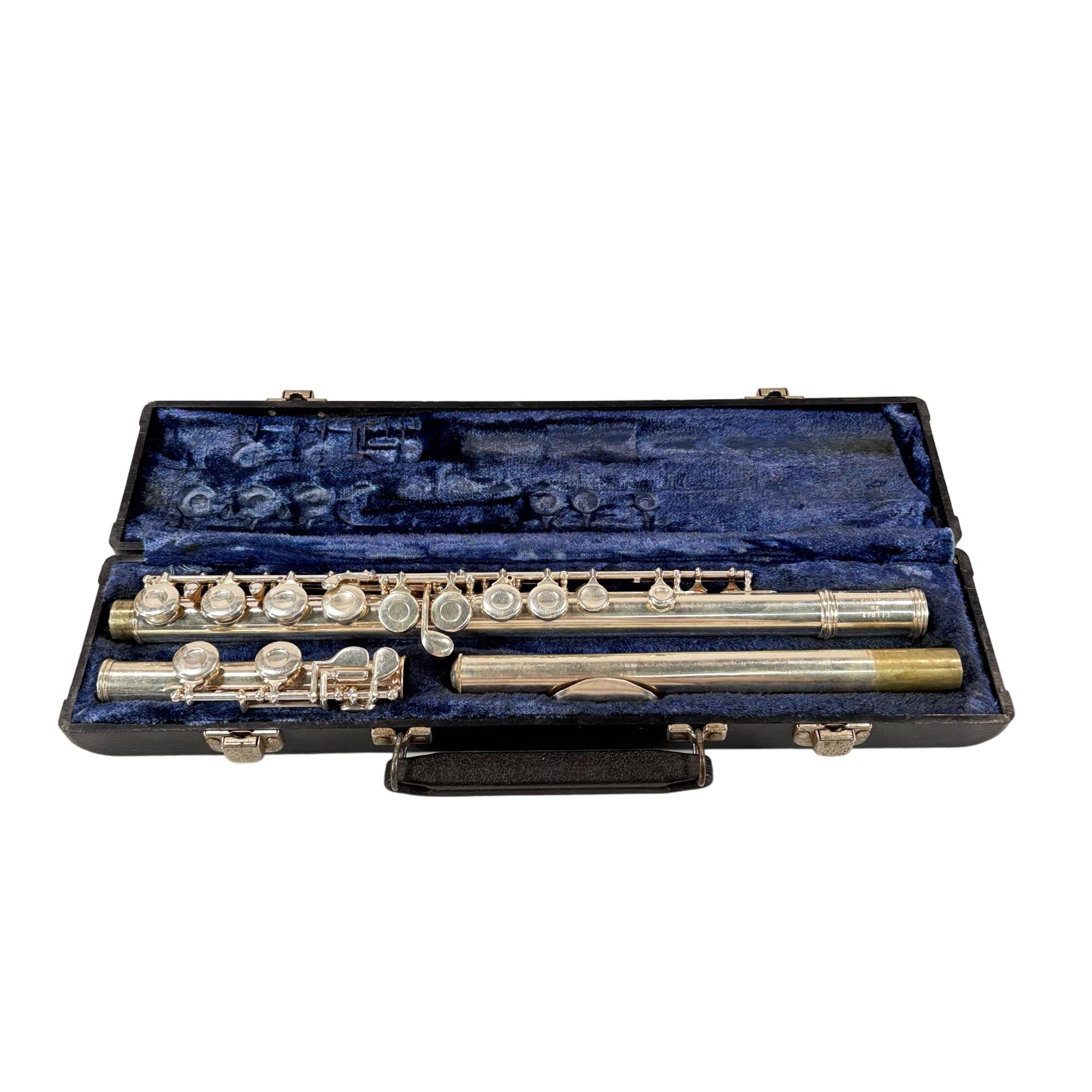 Gemeinhardt M2 Silver Plated Closed-Hole B Flat Polished Finish Student  Flute