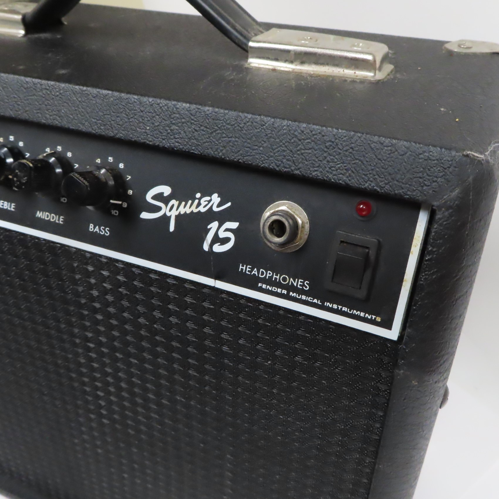 Fender Squier 15 15W Practice Electric Guitar Amplifier (Local Pick-Up ...