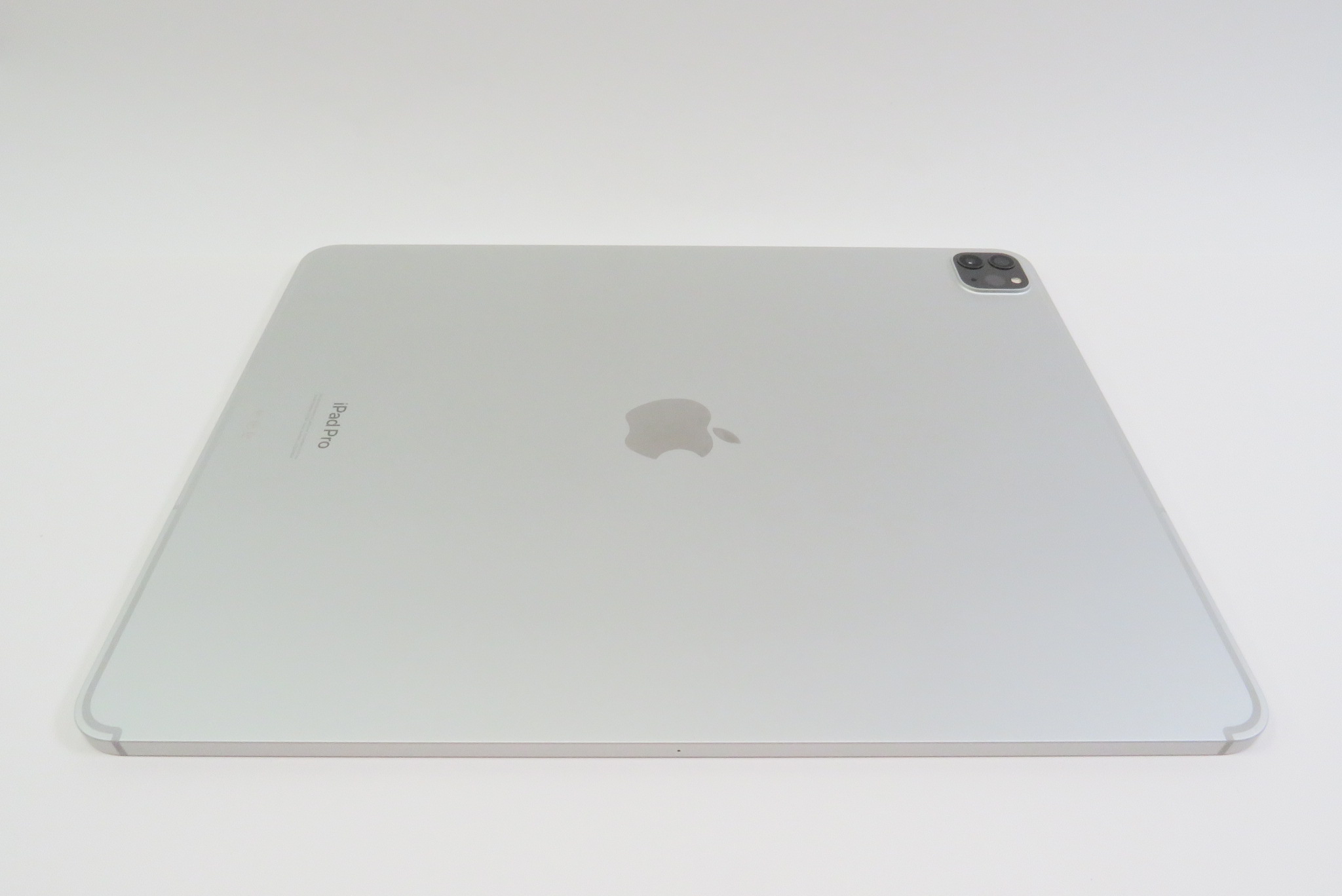 Apple iPad Pro A2764 6th Gen MP613LL/A 256GB Wi-Fi+Cellular 12.9