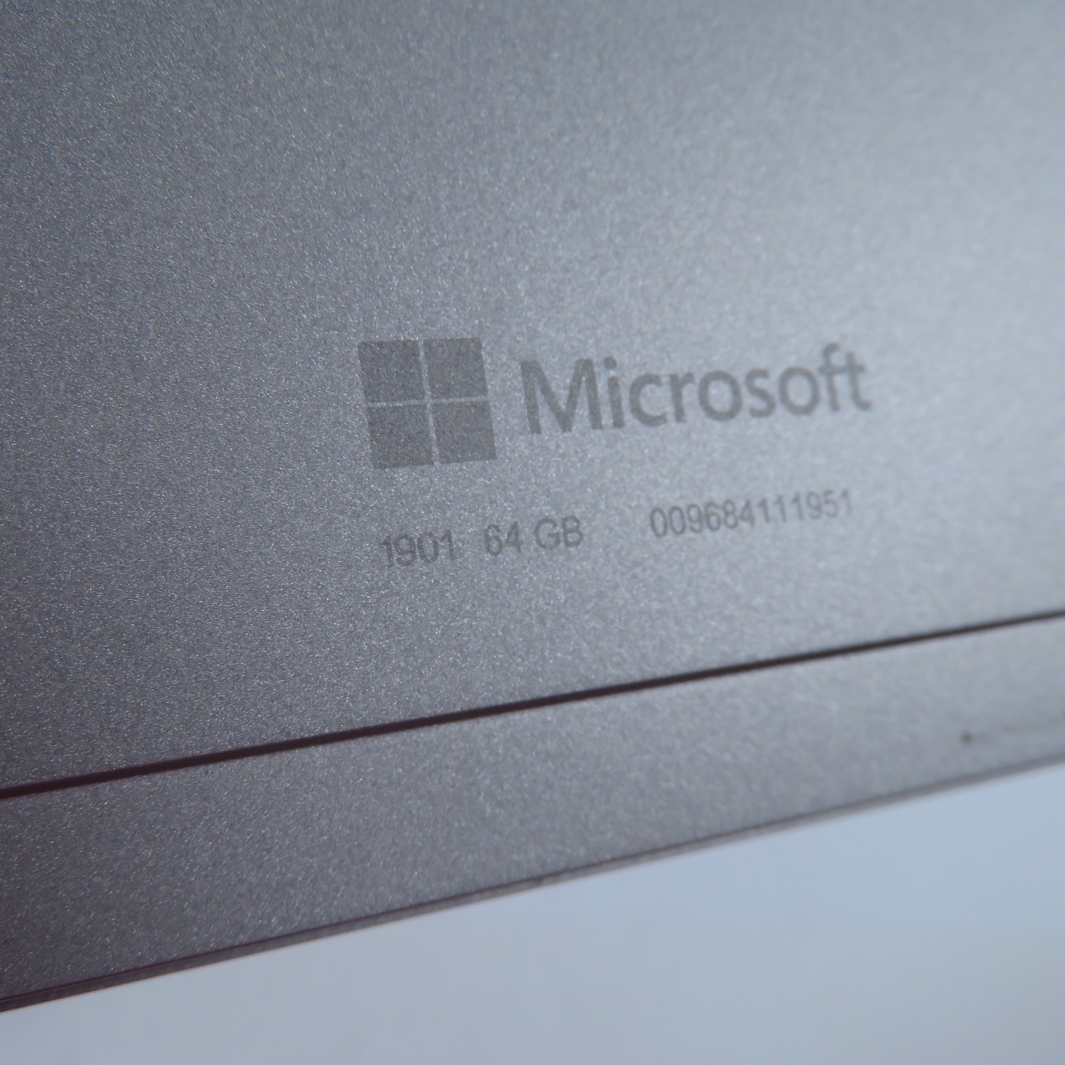 Microsoft Surface Go 2 1901 Win 11 Pentium 4425Y 1.7GHz 4GB RAM