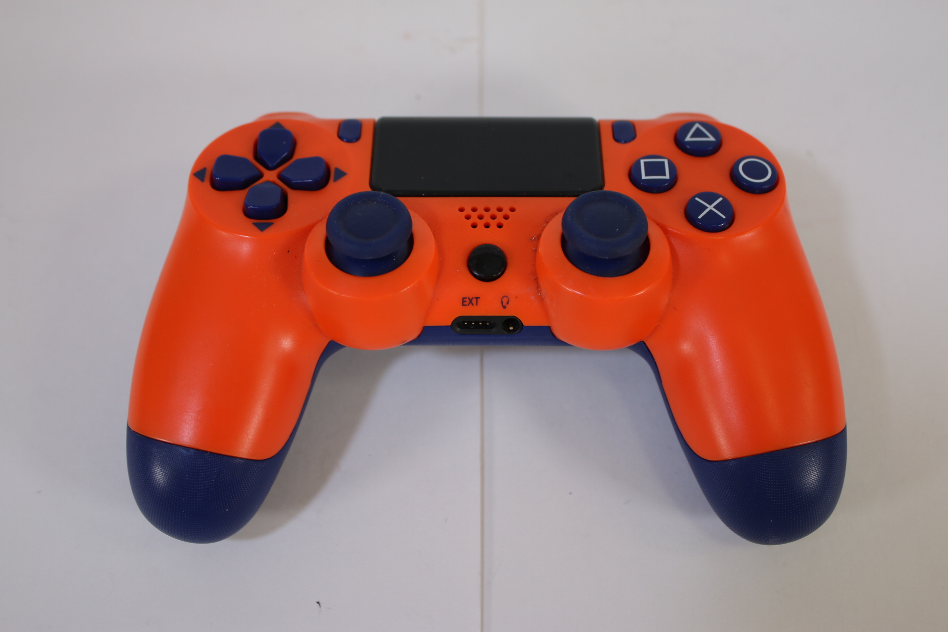 Sony CUH-ZCT2E DualShock 4 V2 PlayStation 4 Wireless Controller