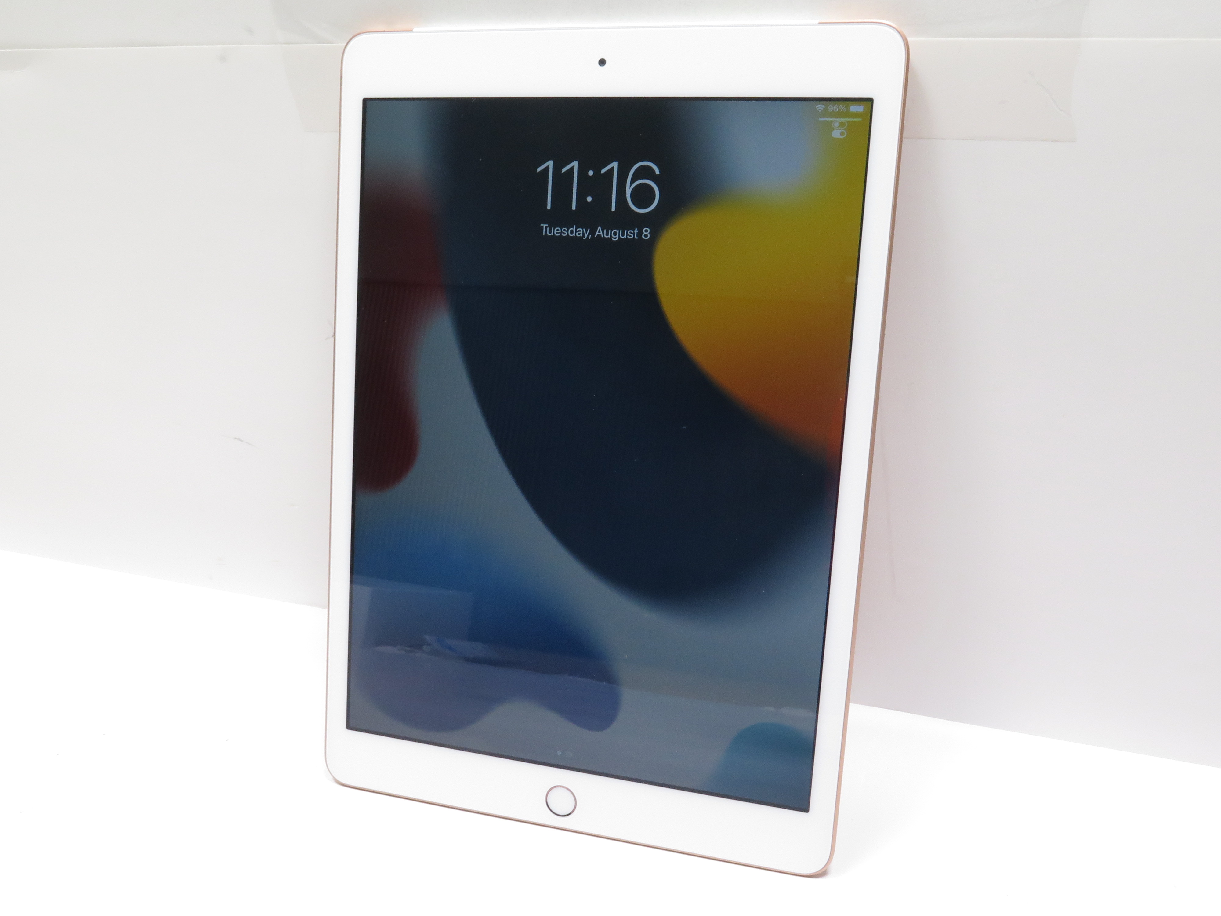 Apple MYN62LL/A iPad 8th Generation 32GB WiFi + Cellular 10.2